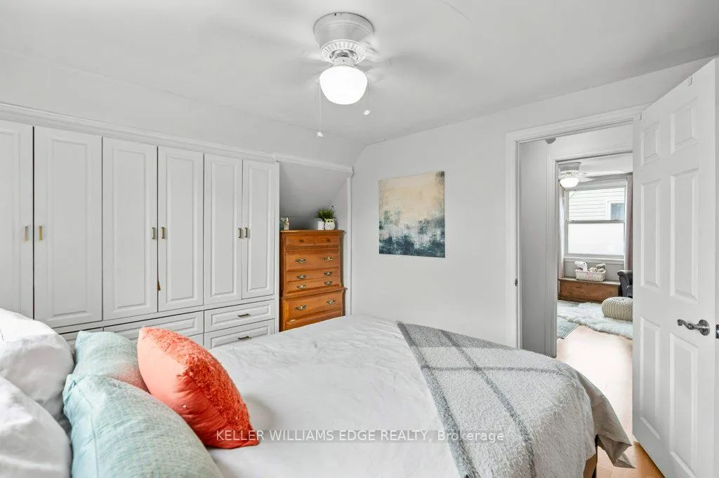 Photo 18 of 384 Thayer Avenue, Hamilton, Inch Park — HOMEH