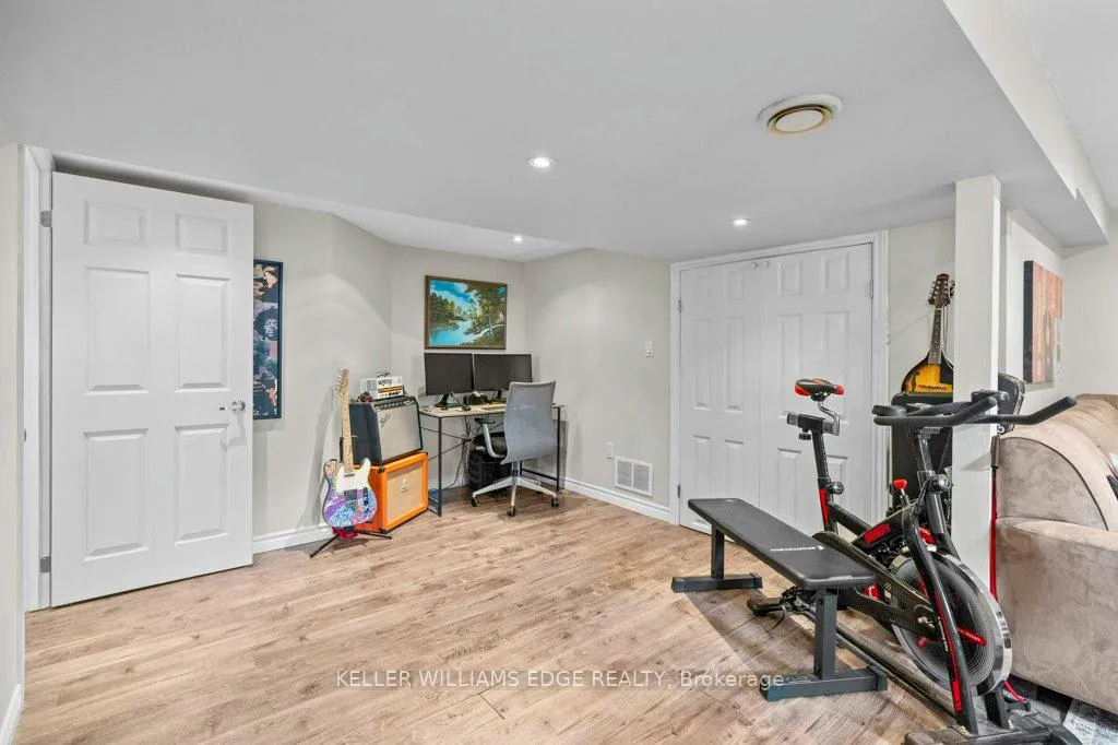 Photo 24 of 384 Thayer Avenue, Hamilton, Inch Park — HOMEH