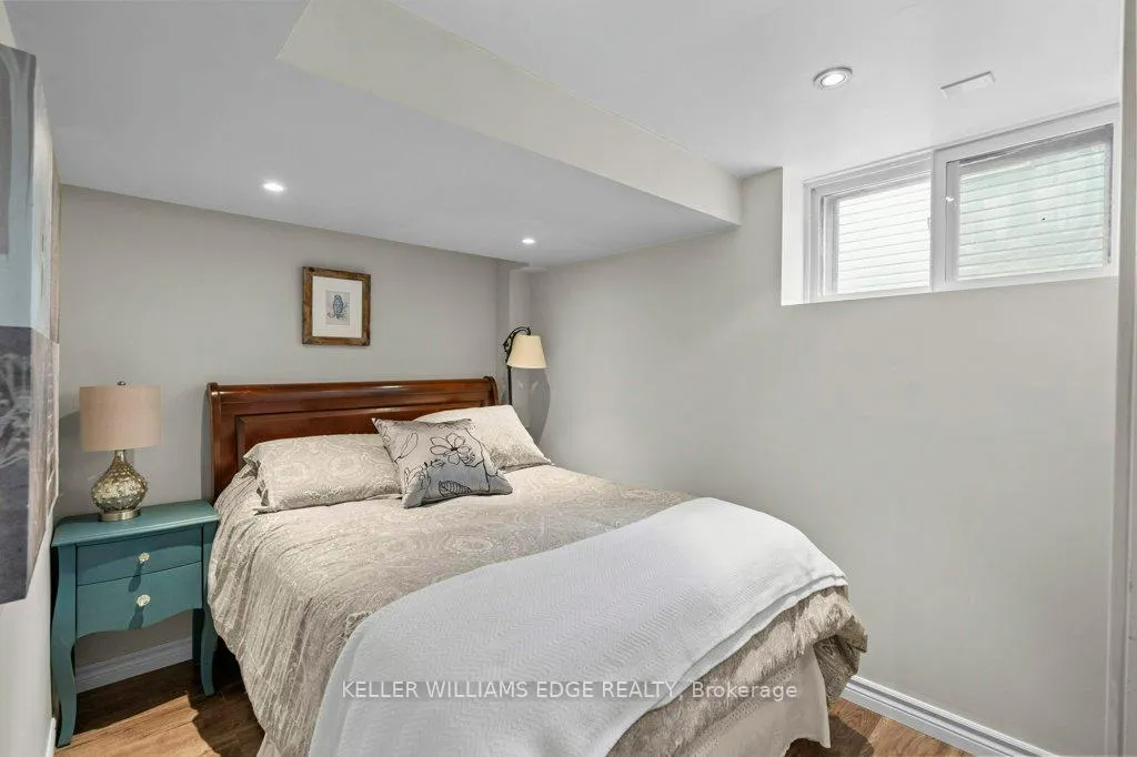 Photo 25 of 384 Thayer Avenue, Hamilton, Inch Park — HOMEH