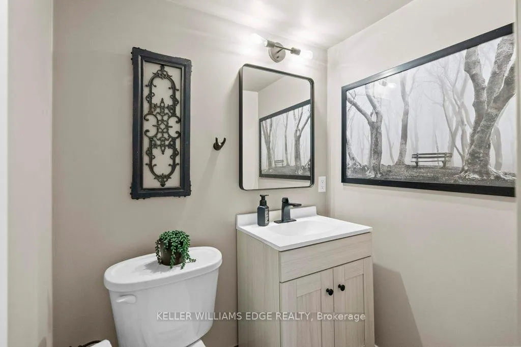 Photo 27 of 384 Thayer Avenue, Hamilton, Inch Park — HOMEH