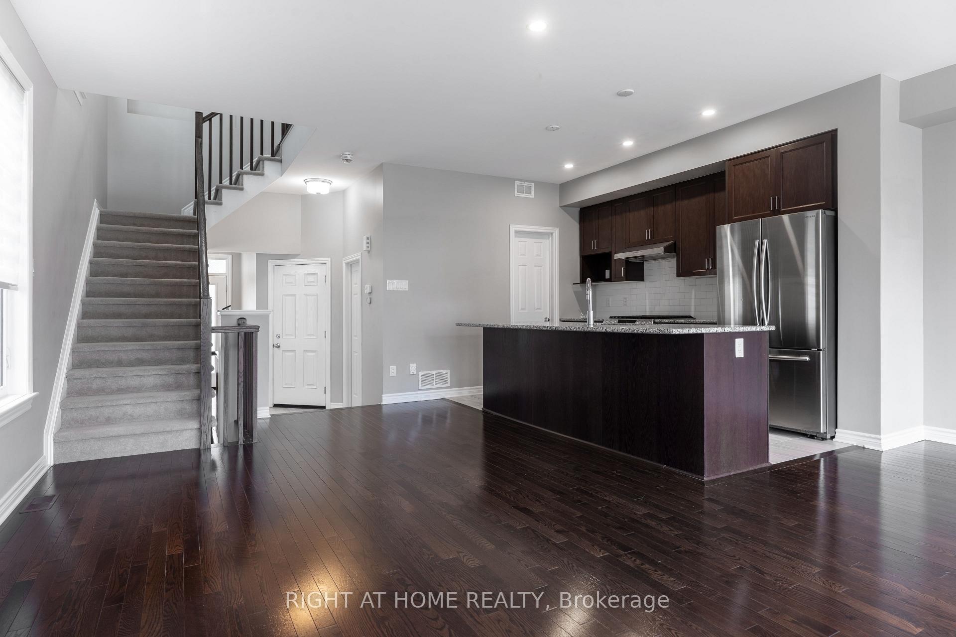 Photo 7 of 604 Egret Way, Ottawa, Barrhaven - Half Moon Bay — HOMEH