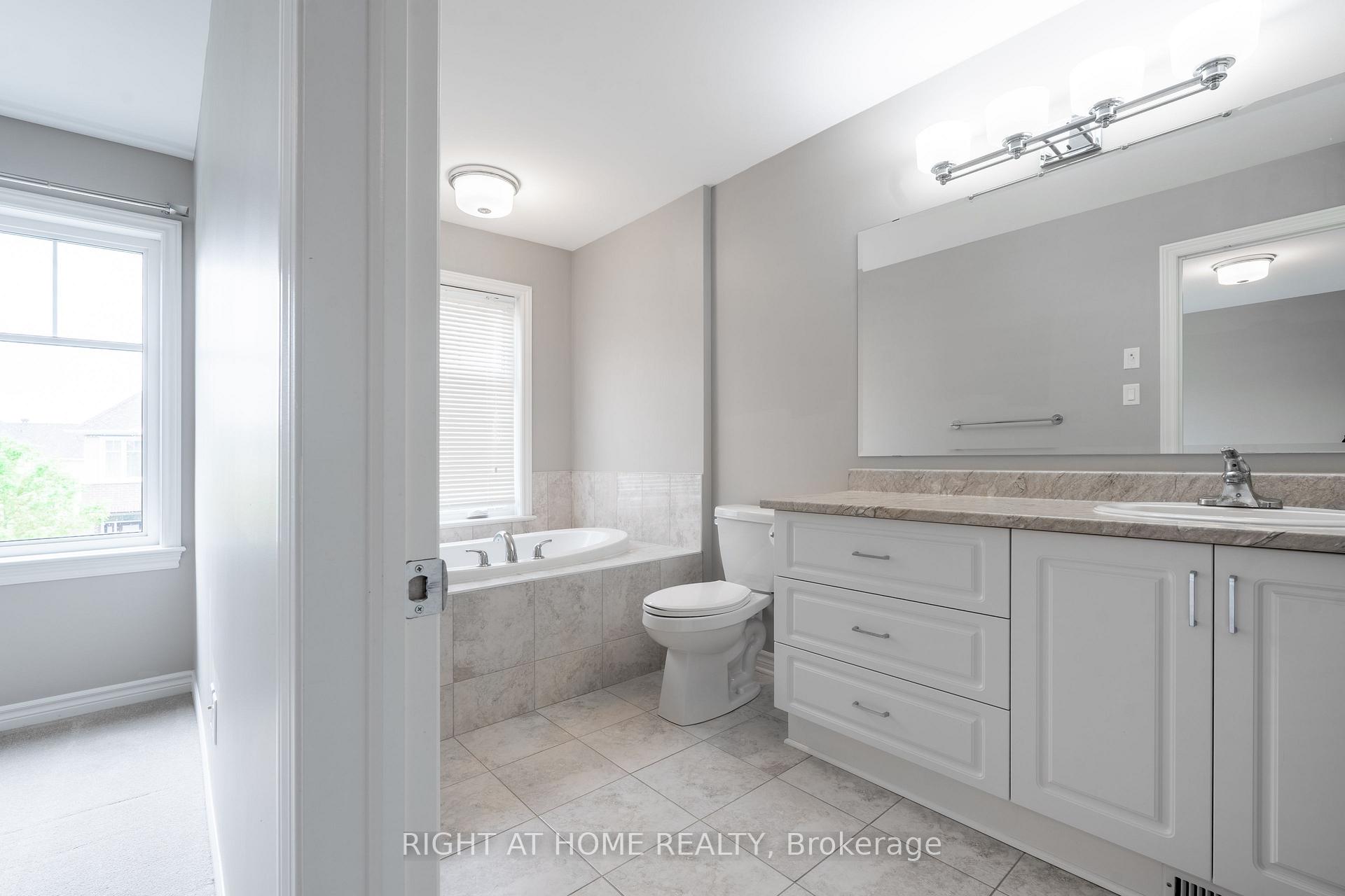 Photo 15 of 604 Egret Way, Ottawa, Barrhaven - Half Moon Bay — HOMEH