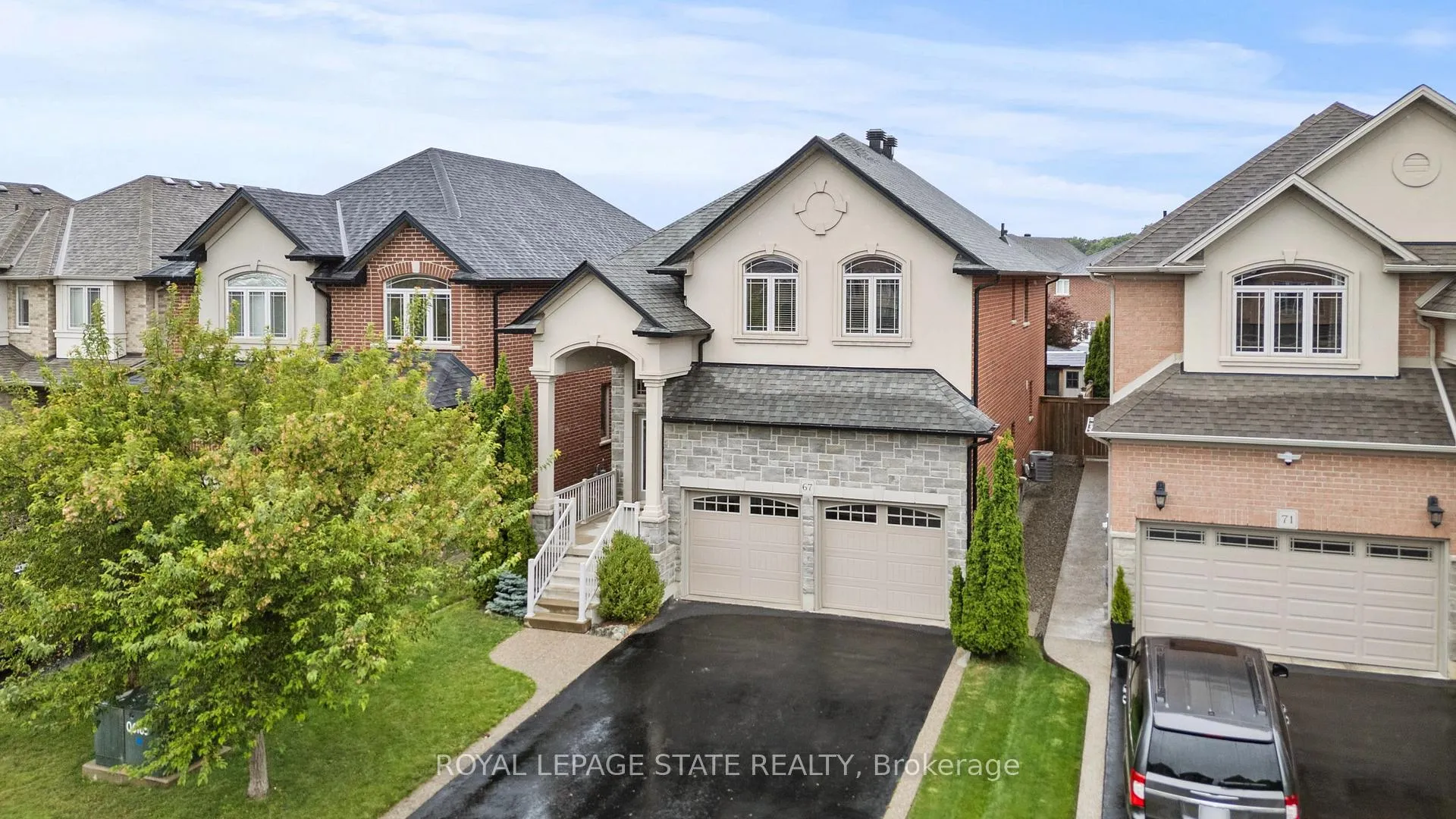 Photo 5 of 67 Whittington Drive, Hamilton, Ancaster — HOMEH