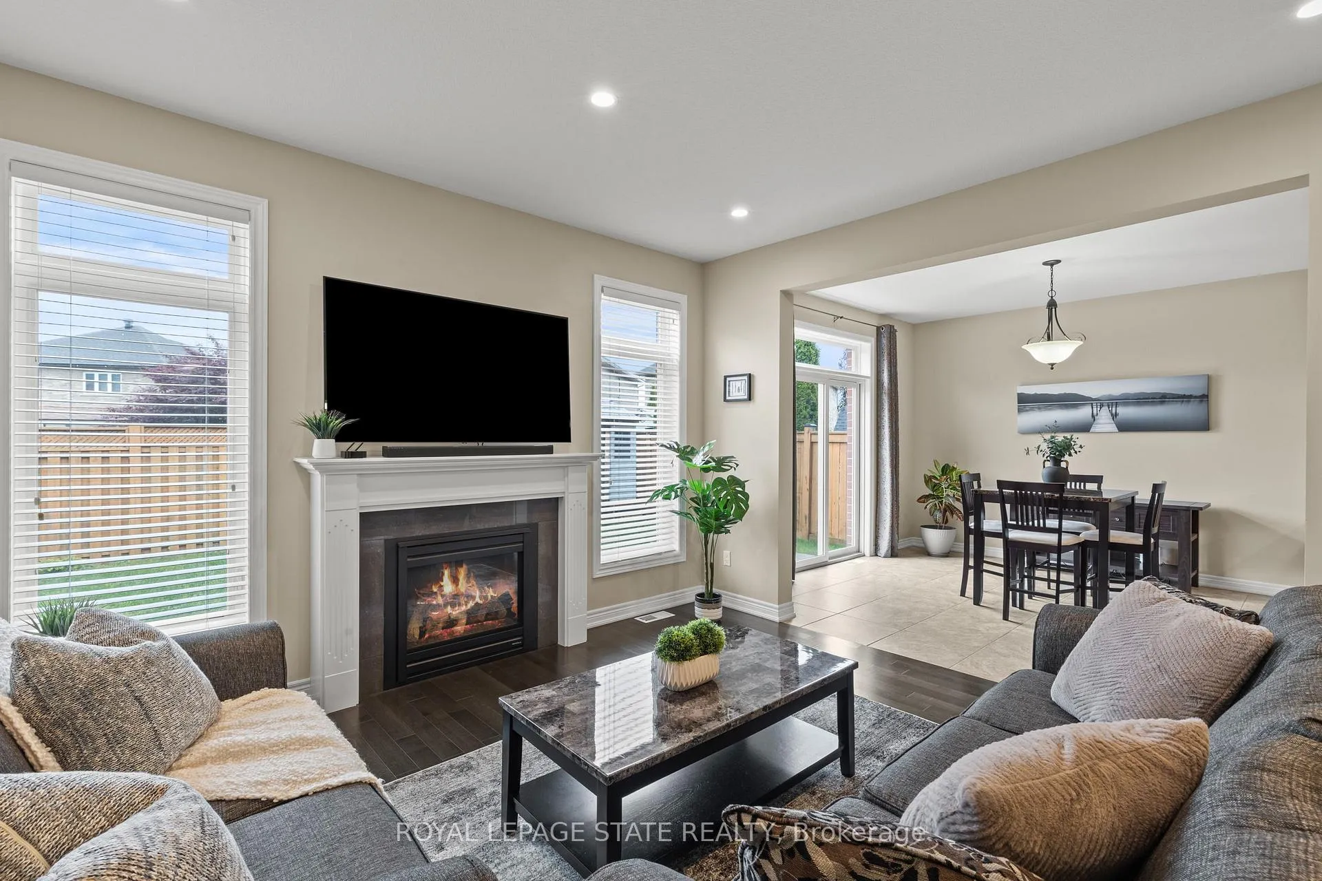 Photo 15 of 67 Whittington Drive, Hamilton, Ancaster — HOMEH