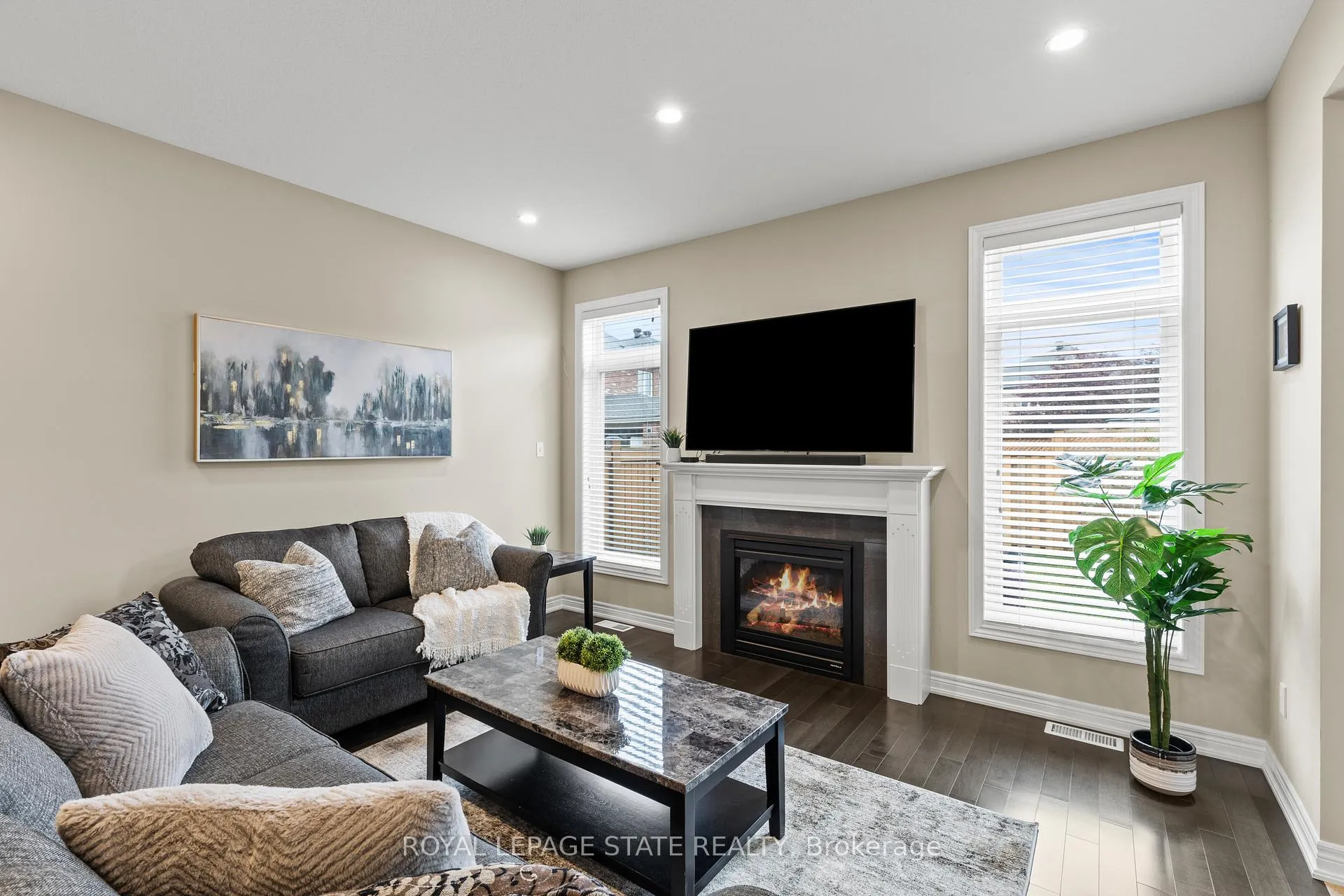 Photo 16 of 67 Whittington Drive, Hamilton, Ancaster — HOMEH