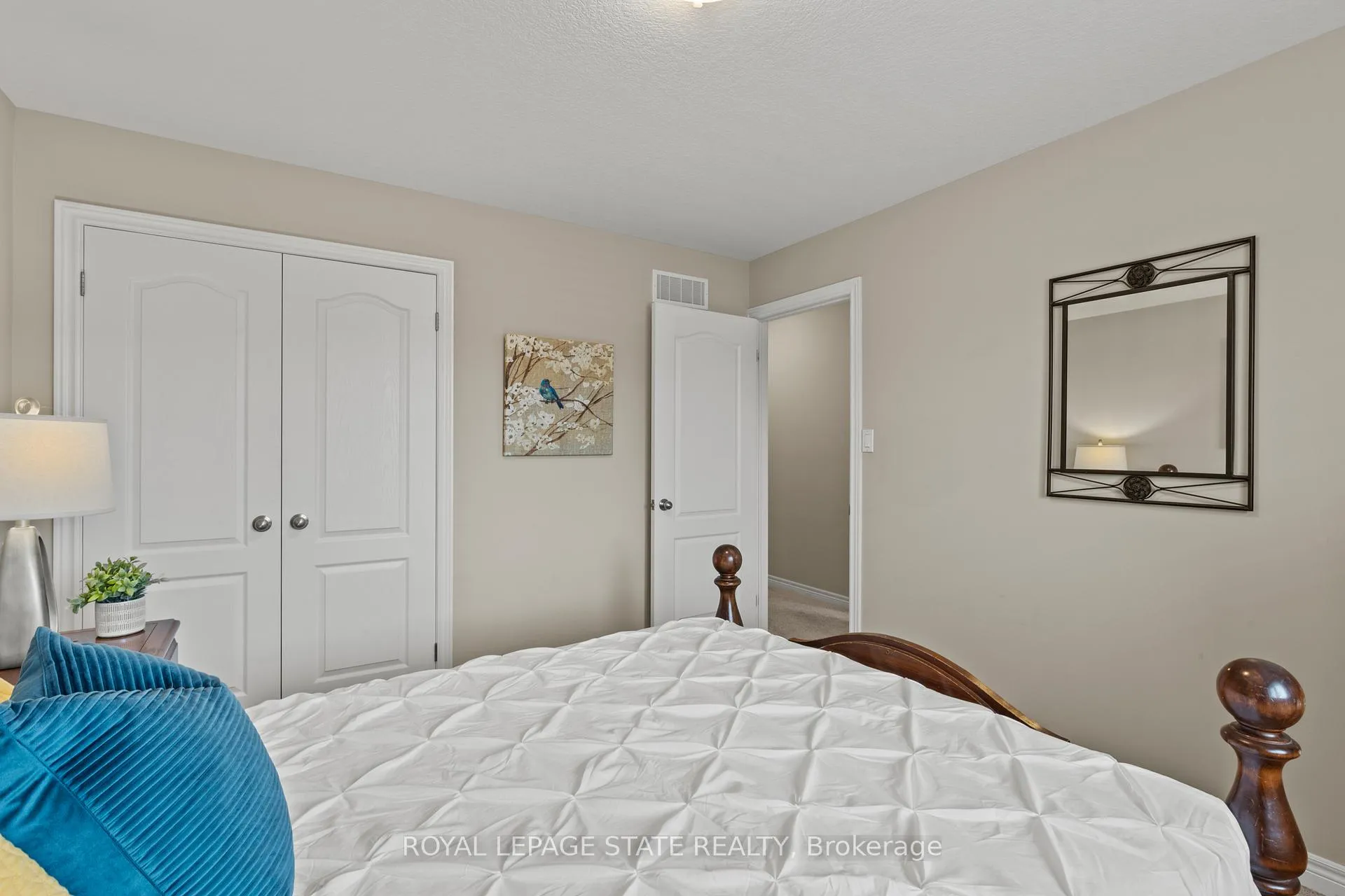 Photo 33 of 67 Whittington Drive, Hamilton, Ancaster — HOMEH
