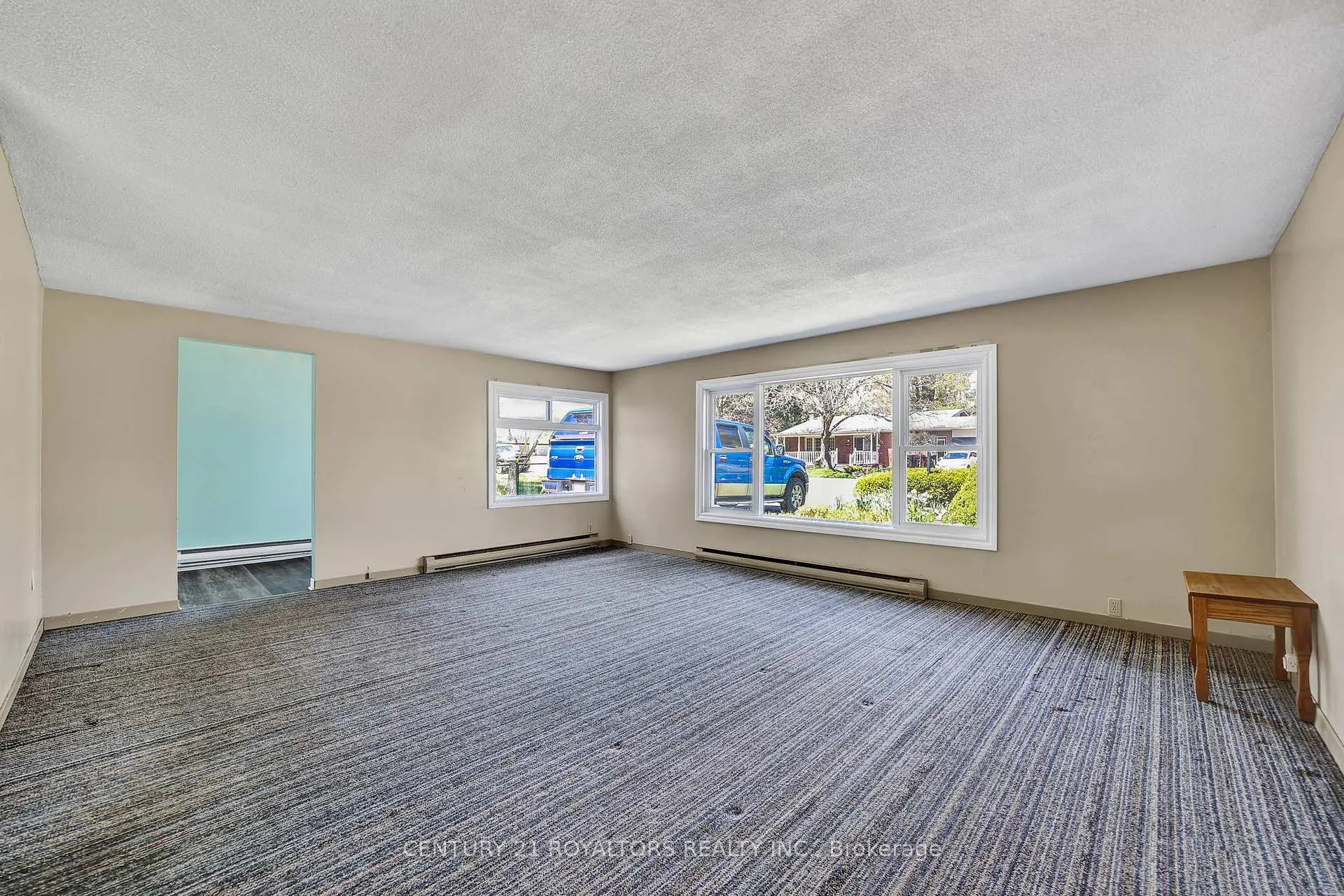 Photo 11 of 807 Joseph Street, Innisfil, Alcona — HOMEH