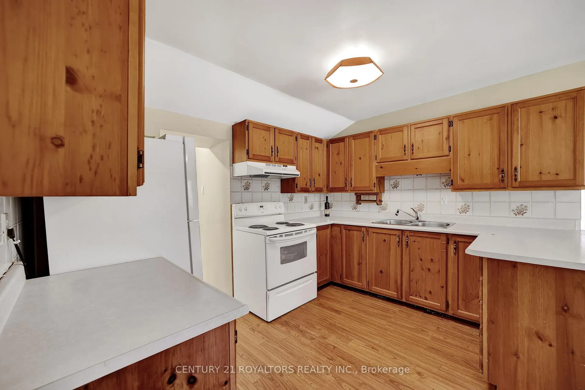 Photo 16 of 807 Joseph Street, Innisfil, Alcona — HOMEH