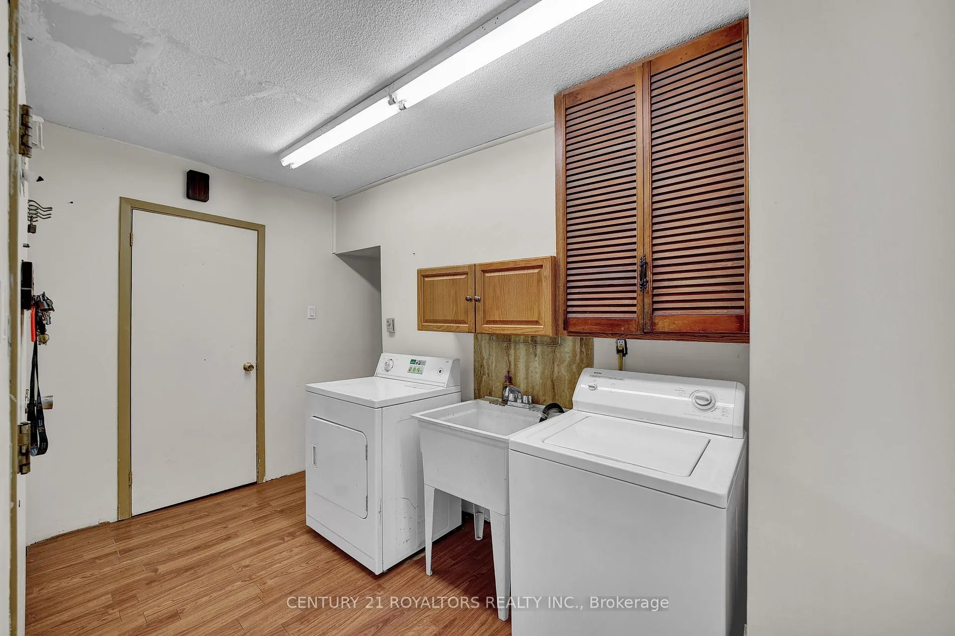 Photo 29 of 807 Joseph Street, Innisfil, Alcona — HOMEH