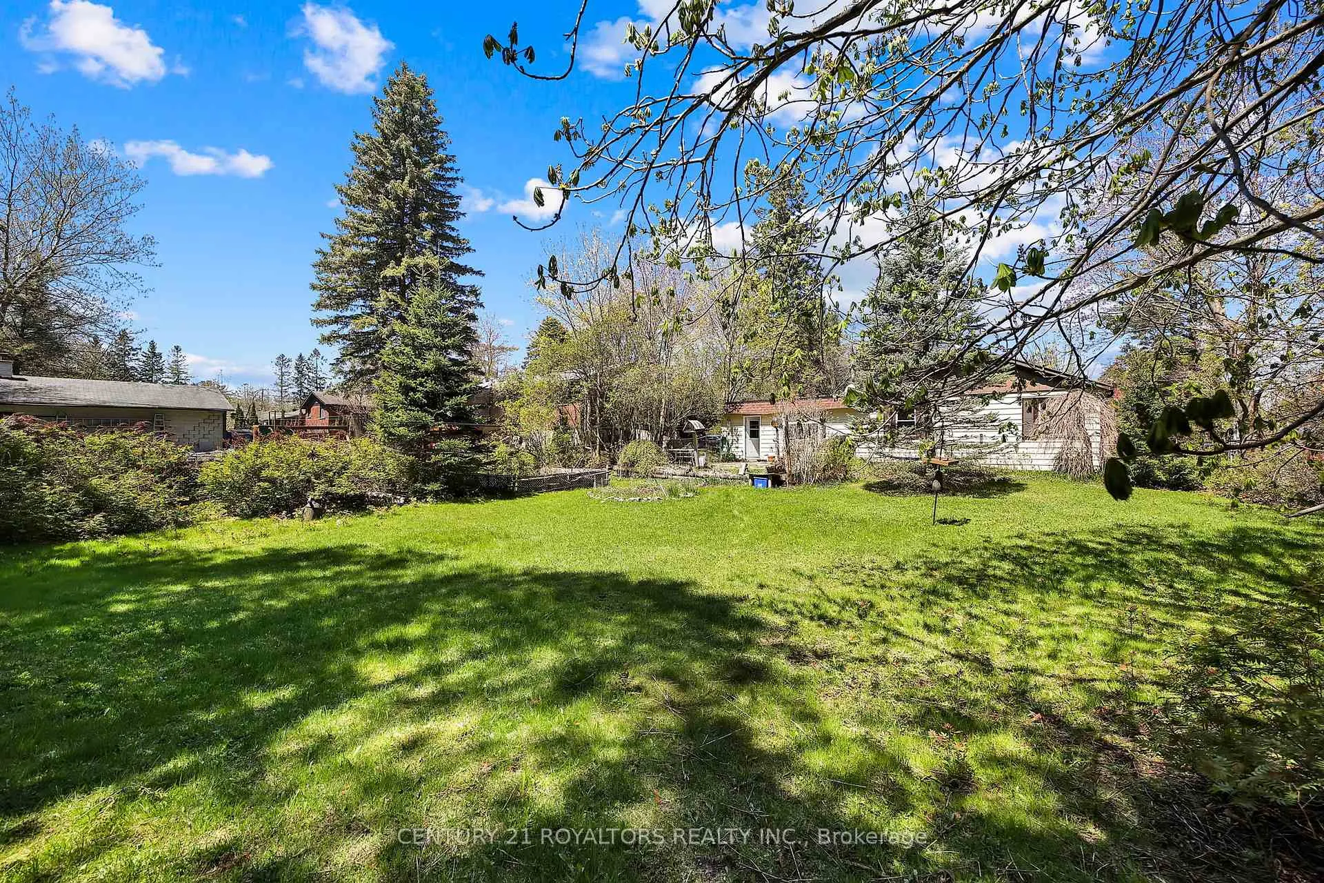 Photo 39 of 807 Joseph Street, Innisfil, Alcona — HOMEH