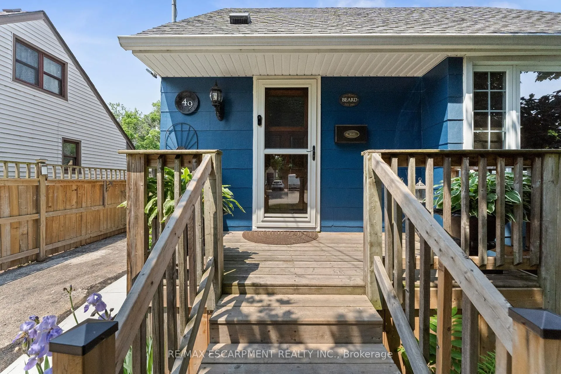 Photo 3 of 49 Eaton Place, Hamilton, McQuesten — HOMEH