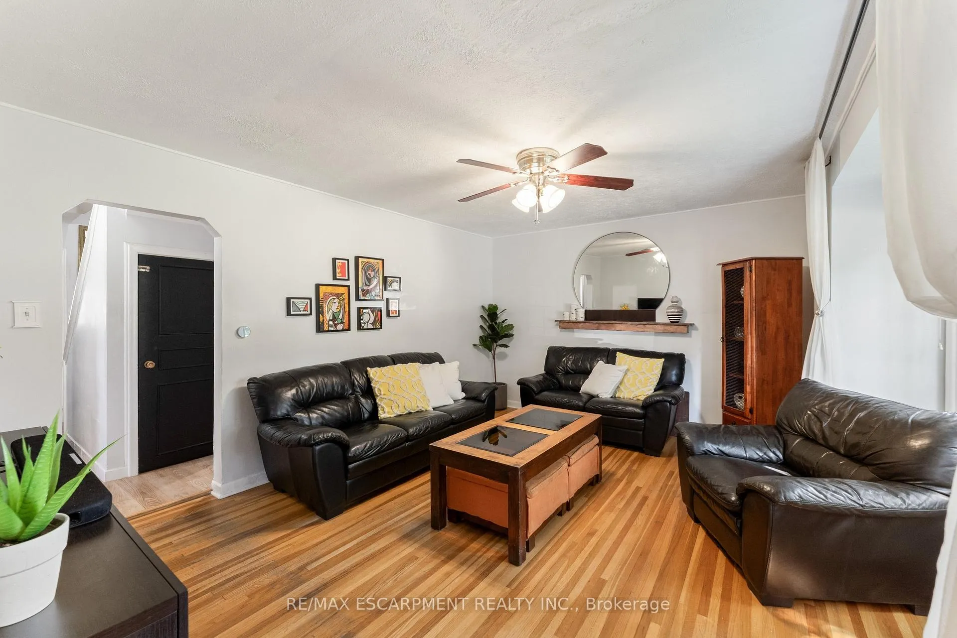 Photo 7 of 49 Eaton Place, Hamilton, McQuesten — HOMEH