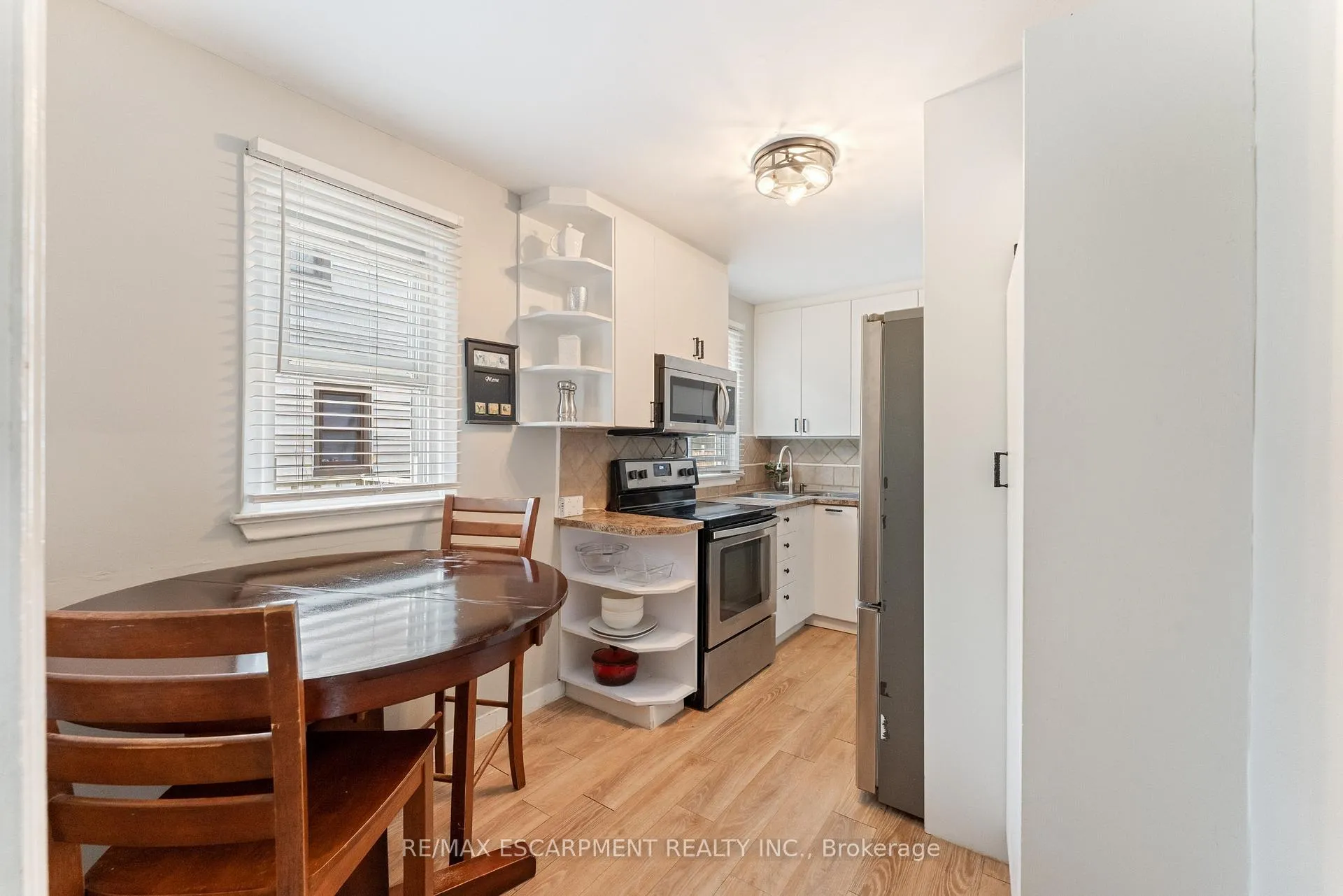 Photo 15 of 49 Eaton Place, Hamilton, McQuesten — HOMEH