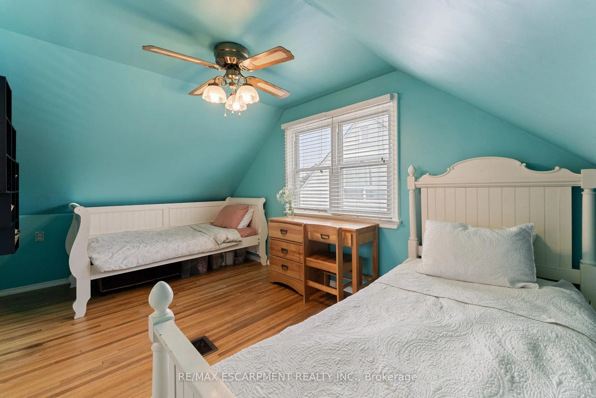 Photo 27 of 49 Eaton Place, Hamilton, McQuesten — HOMEH