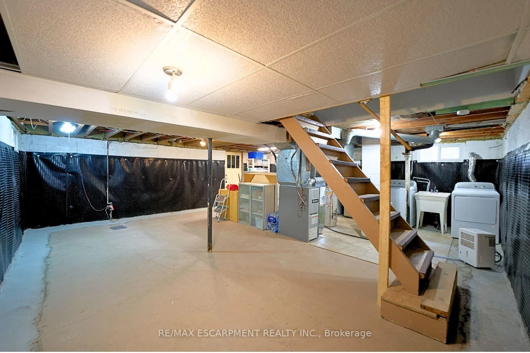 Photo 32 of 49 Eaton Place, Hamilton, McQuesten — HOMEH