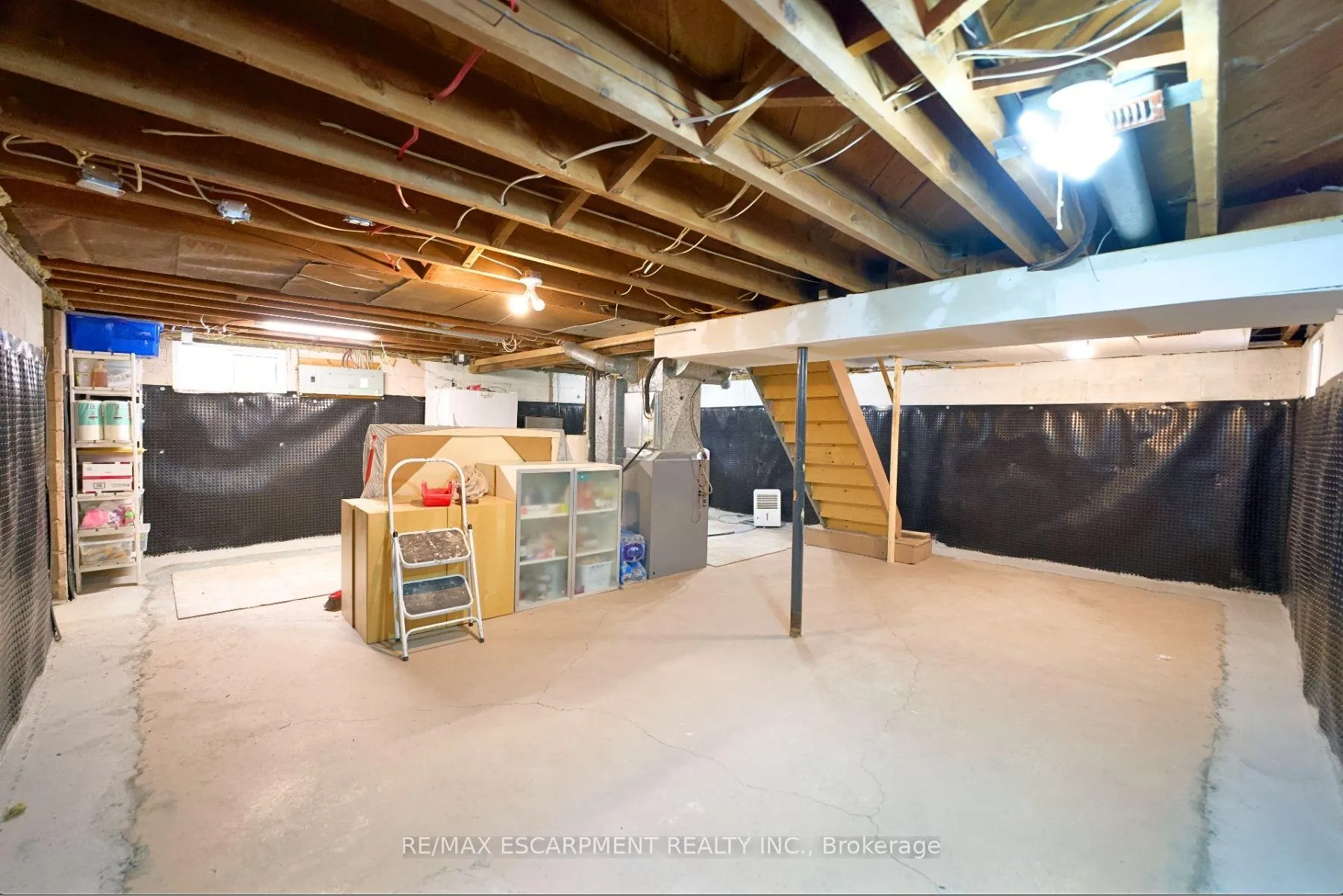 Photo 33 of 49 Eaton Place, Hamilton, McQuesten — HOMEH