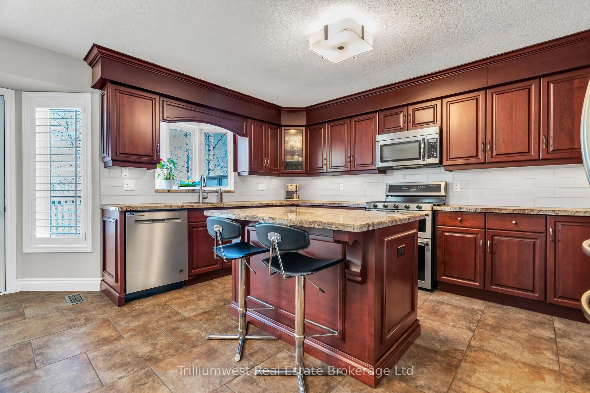Photo 10 of 60 Robin Road, Guelph, Kortright East — HOMEH