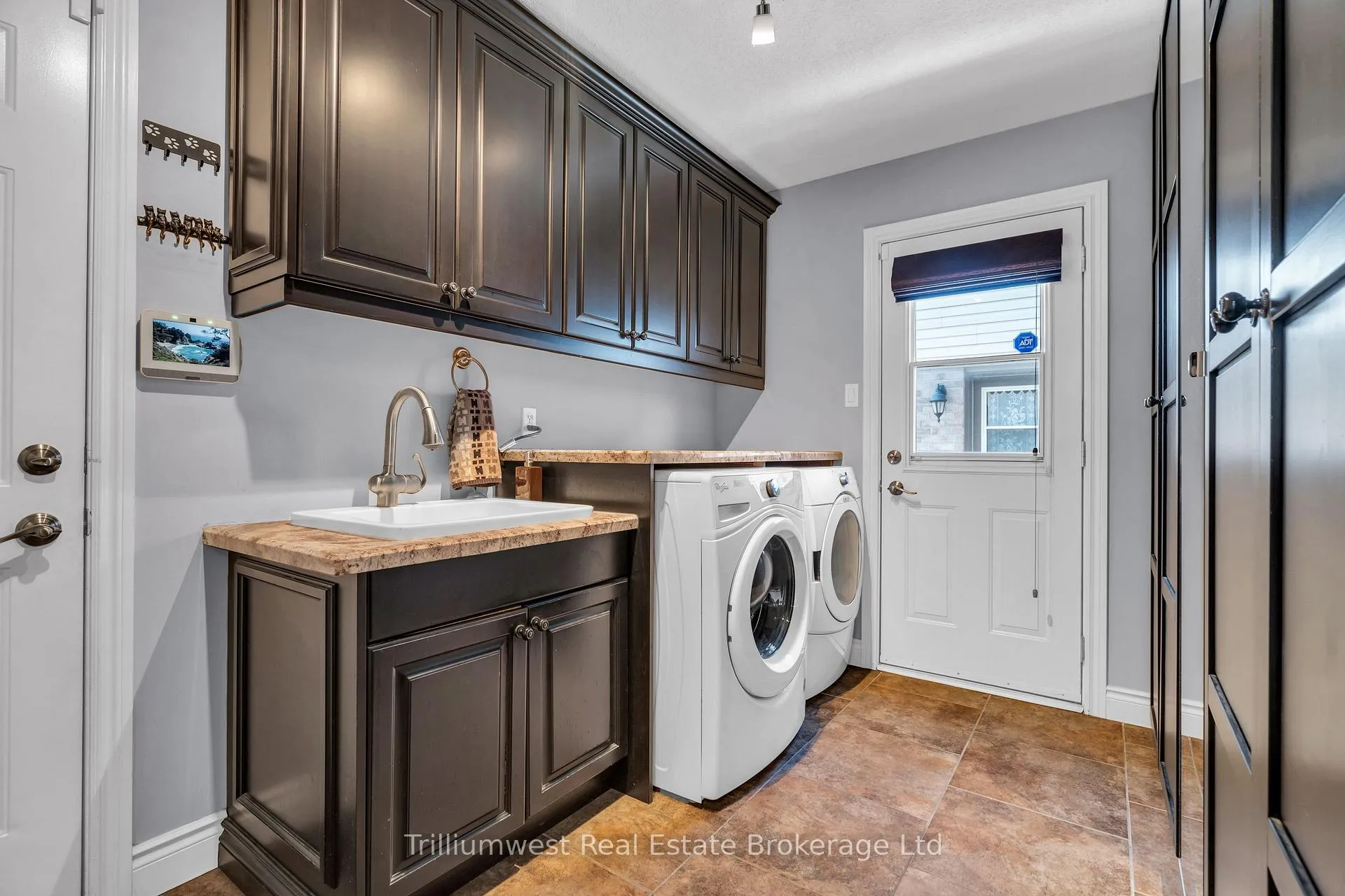 Photo 19 of 60 Robin Road, Guelph, Kortright East — HOMEH
