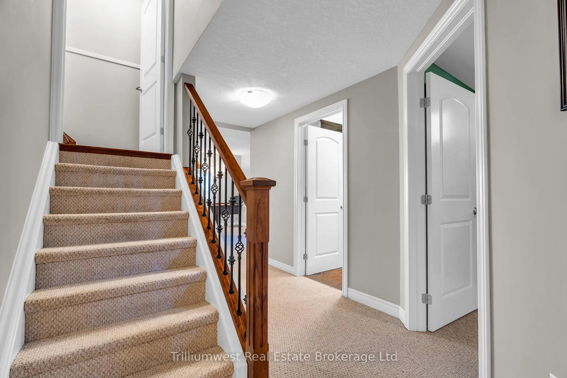 Photo 32 of 60 Robin Road, Guelph, Kortright East — HOMEH