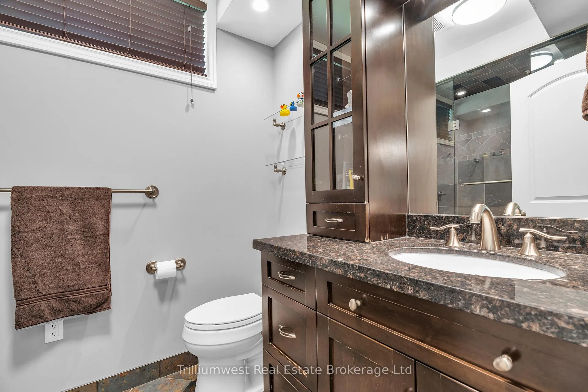 Photo 34 of 60 Robin Road, Guelph, Kortright East — HOMEH
