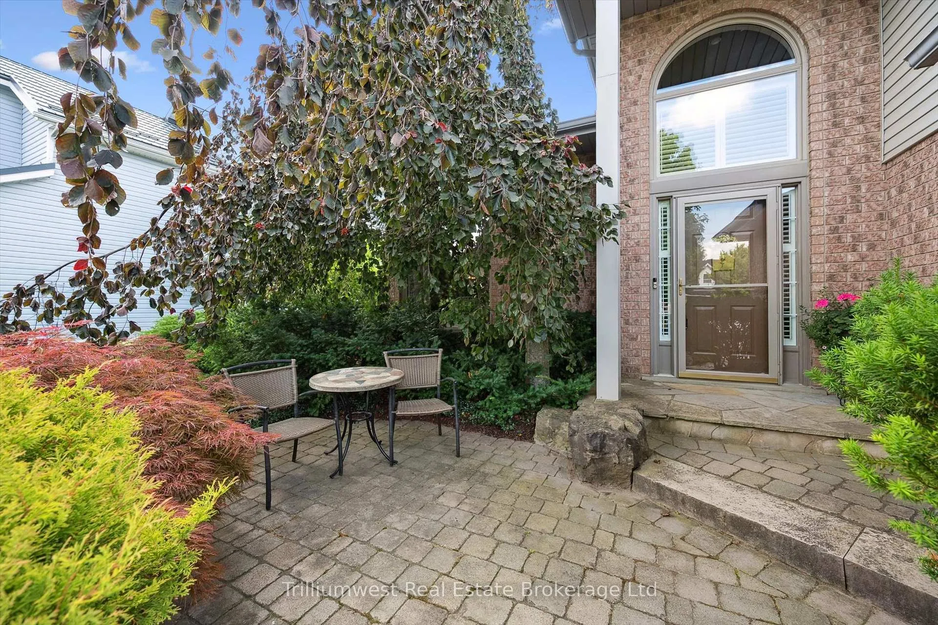 Photo 4 of 78 Pheasant Run Drive, Guelph, Kortright Hills — HOMEH