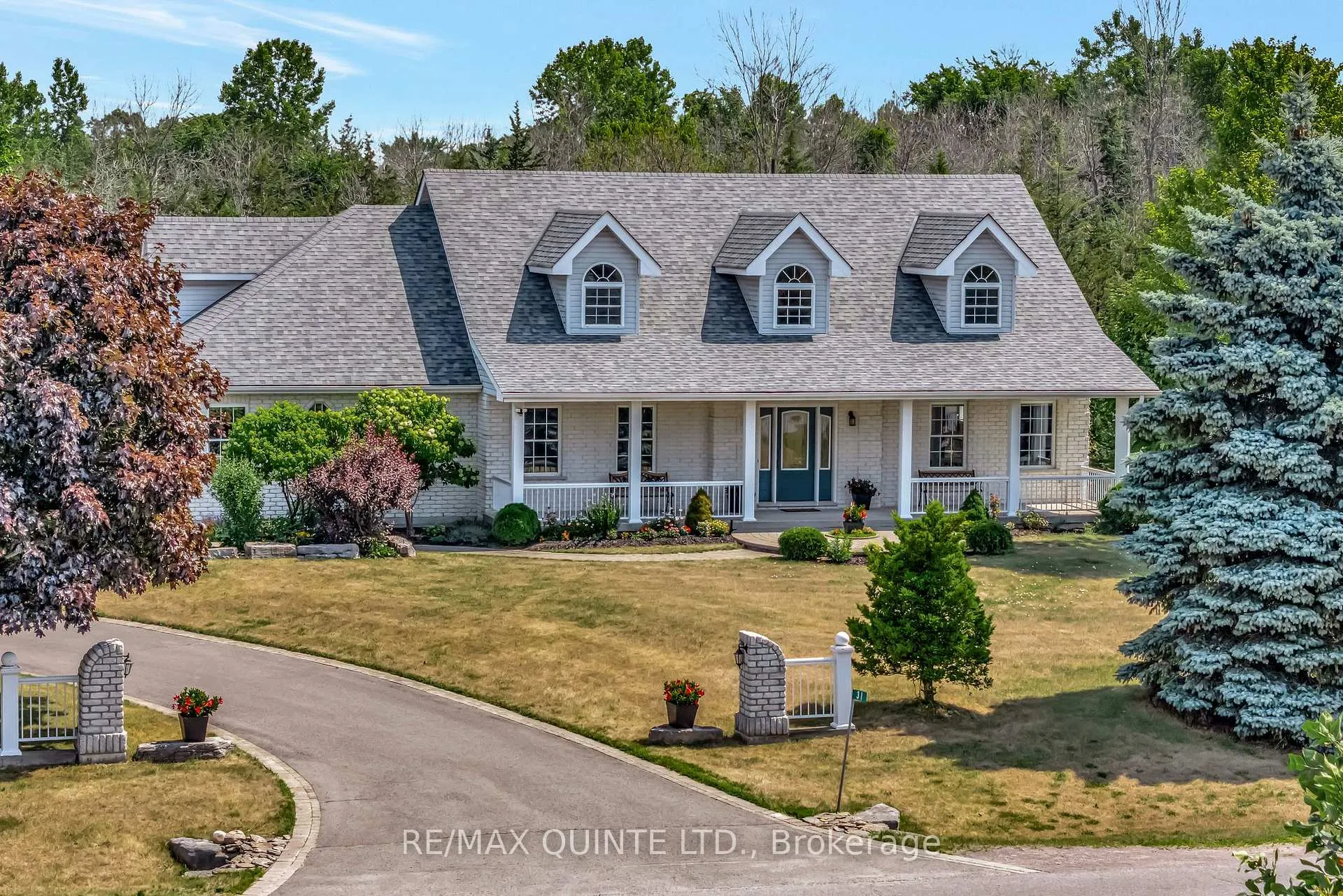 Front of 31 Bay Breeze Street