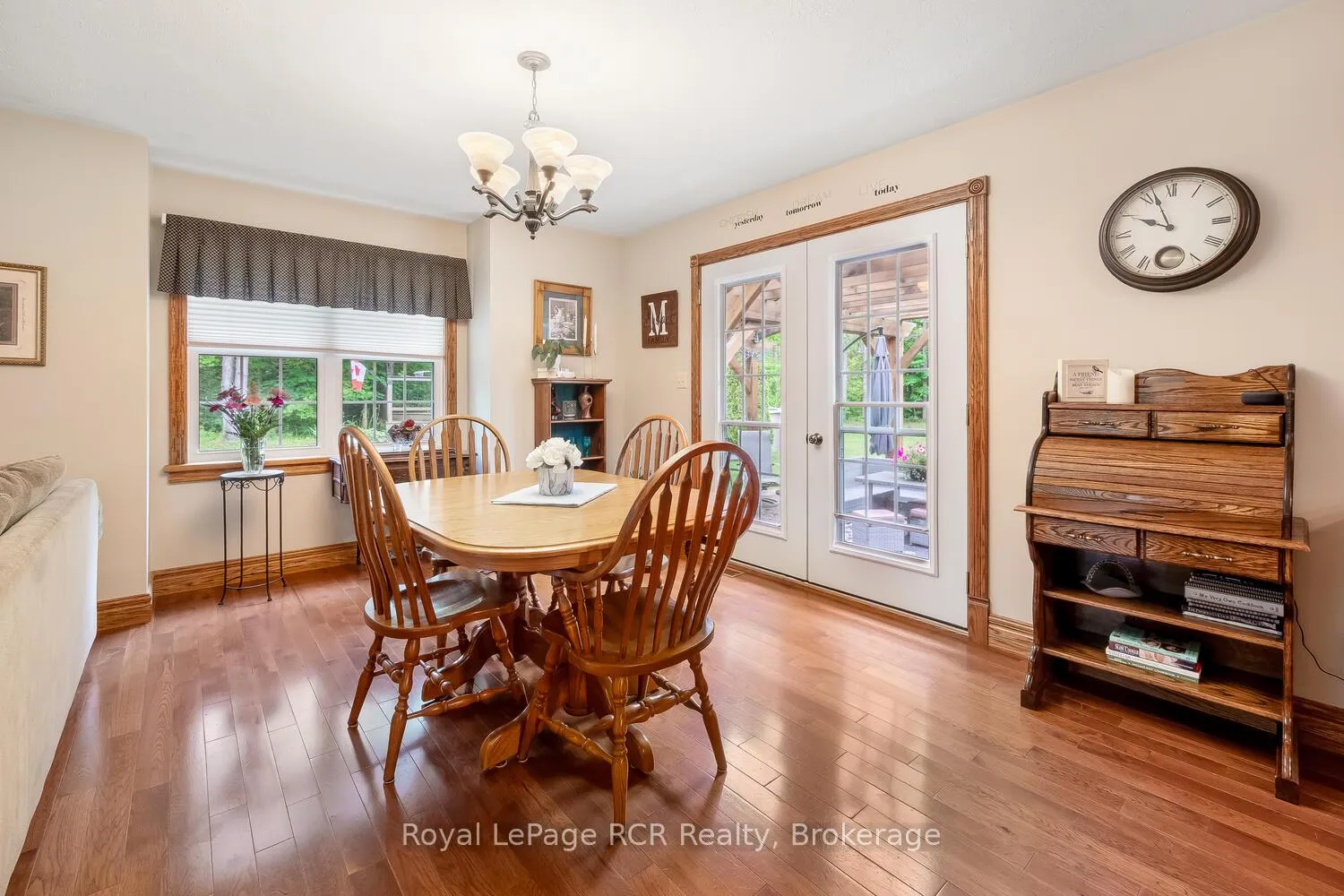 Photo 9 of 743055 Sideroad 10, Chatsworth — HOMEH