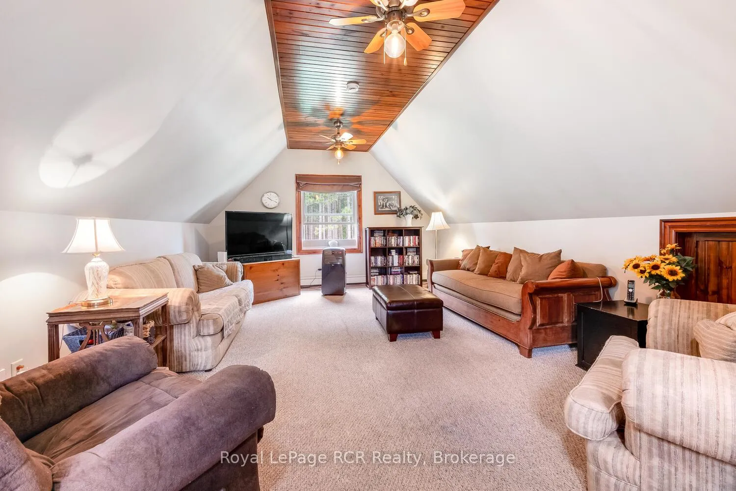 Photo 13 of 743055 Sideroad 10, Chatsworth — HOMEH
