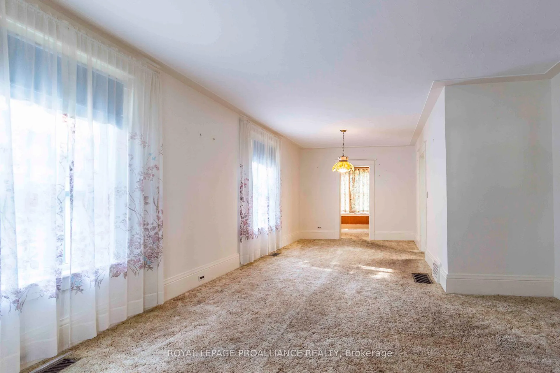 Photo 7 of 83 Spring Street, Quinte West, Trenton Ward — HOMEH