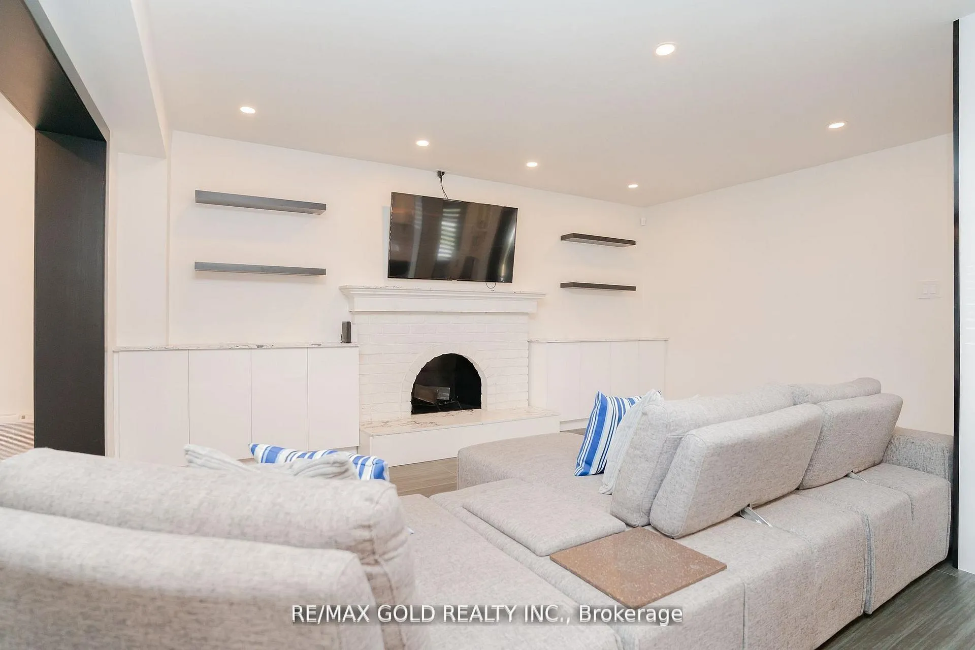 Photo 7 of 36 St Michaels Crescent, Caledon, Bolton North — HOMEH