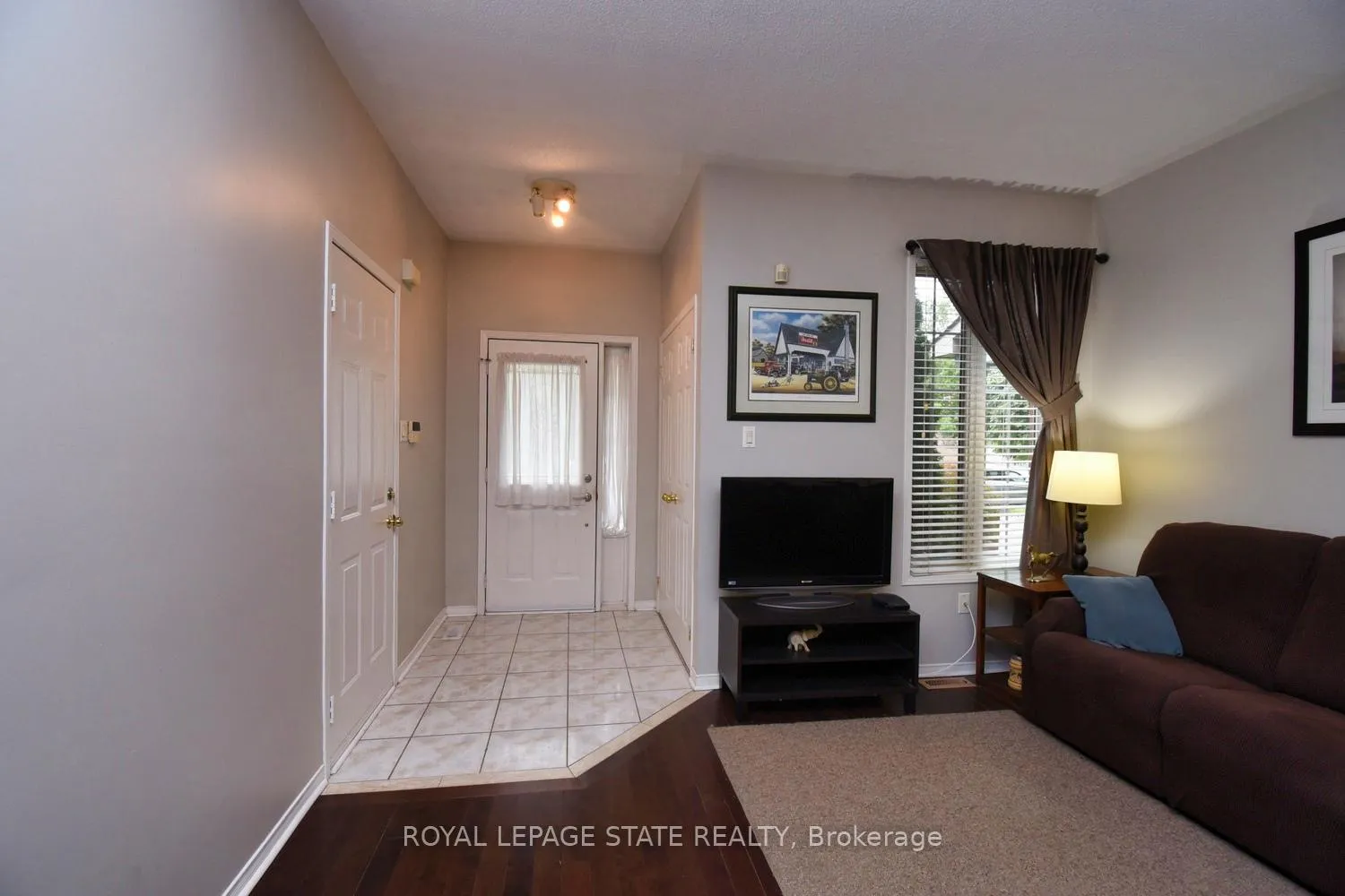 Photo 4 of 23 Stevenson Street, Hamilton, Ancaster — HOMEH