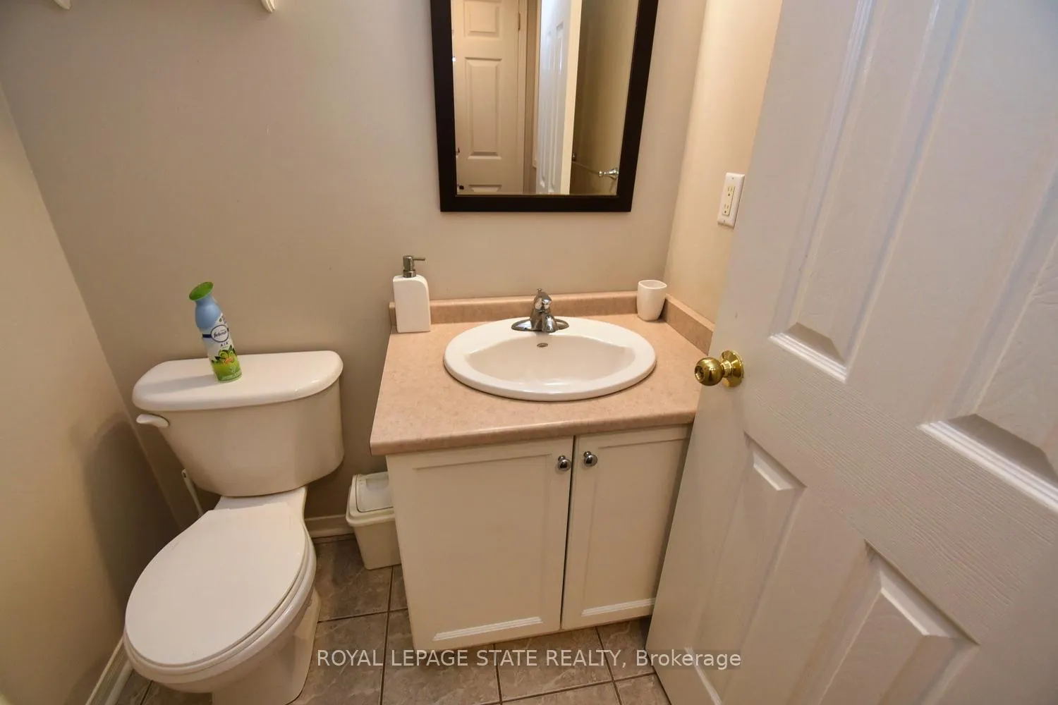 Photo 10 of 23 Stevenson Street, Hamilton, Ancaster — HOMEH