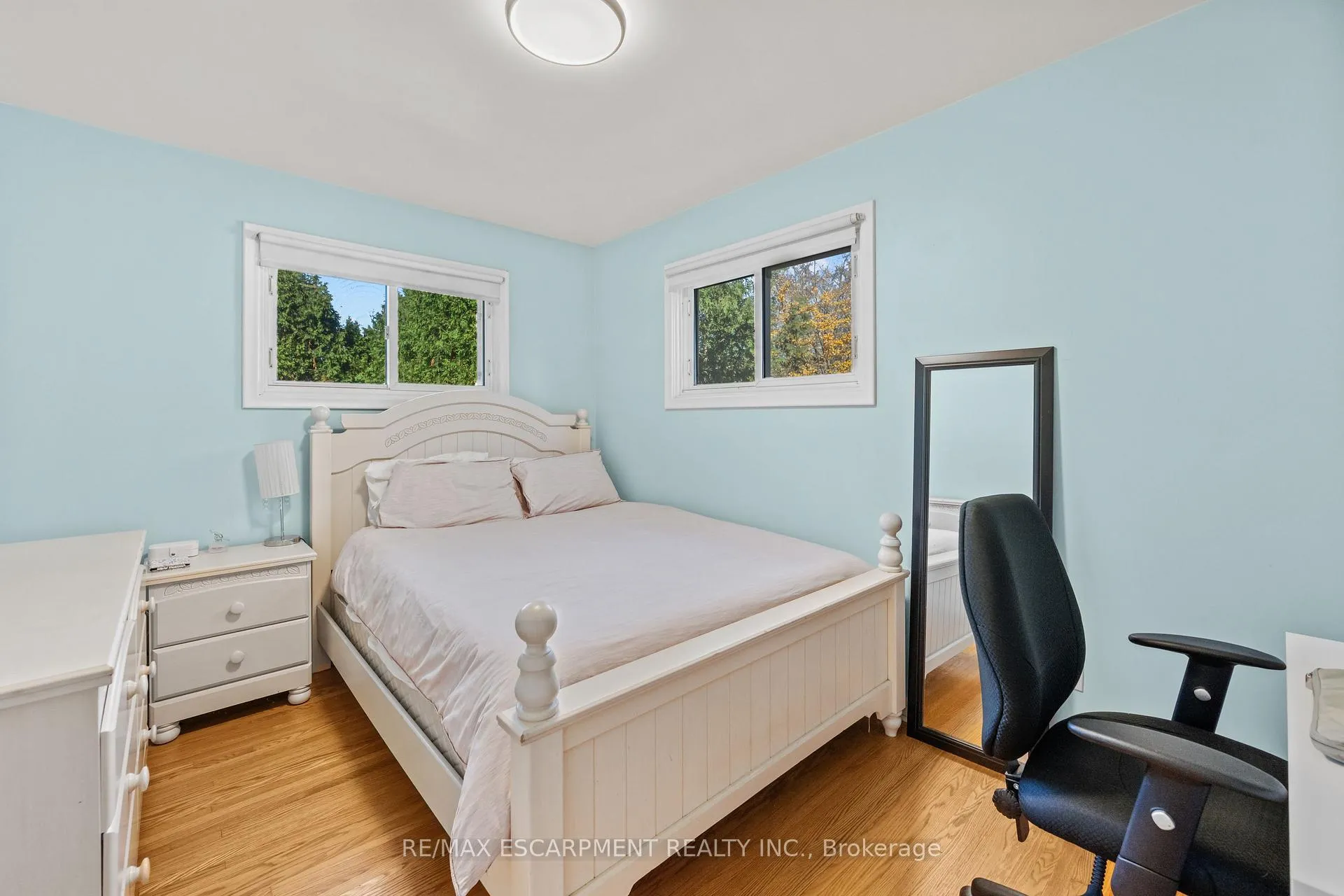 Photo 16 of 375 Clarendon Drive, Hamilton, Ancaster — HOMEH