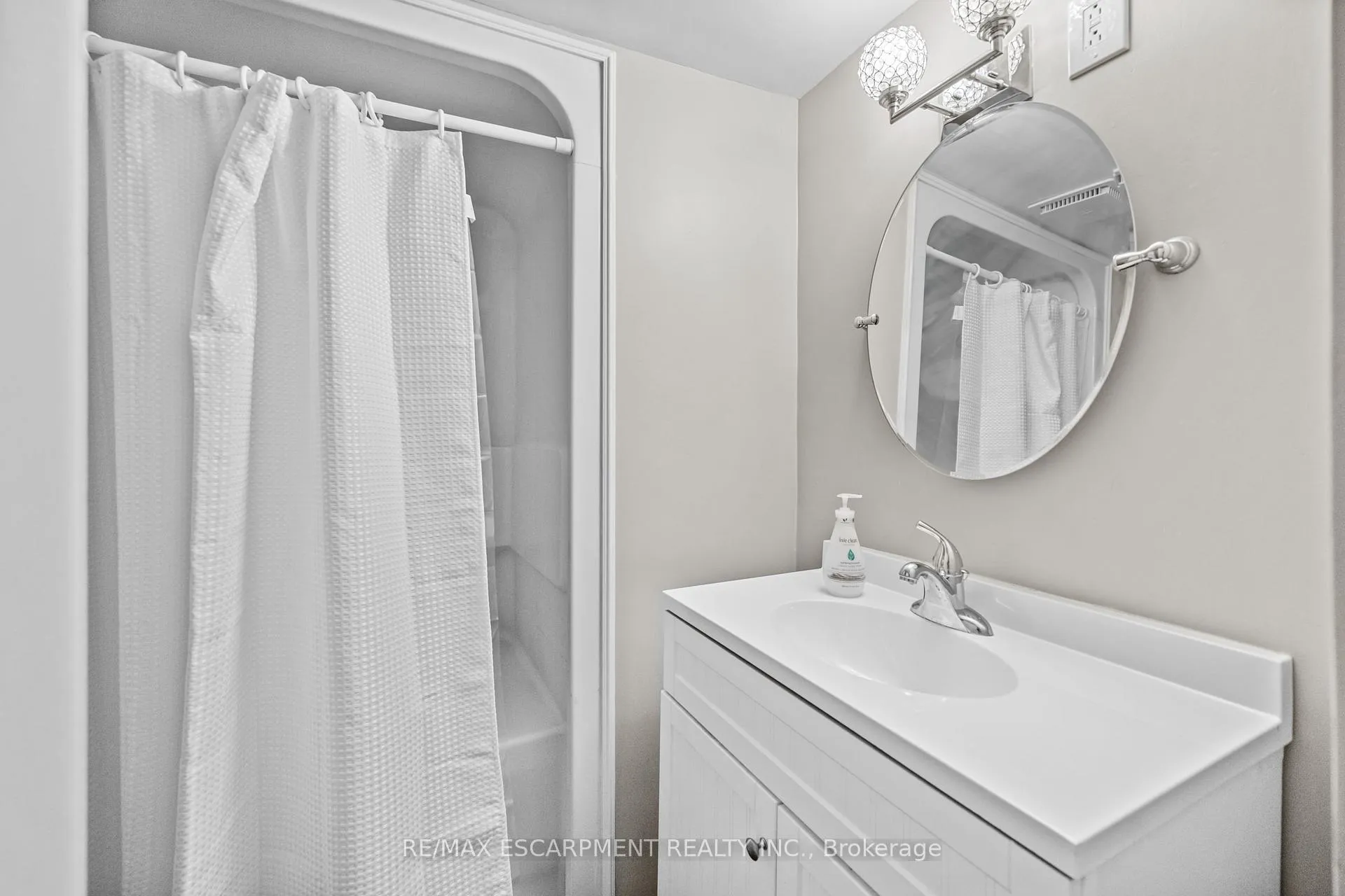 Photo 30 of 375 Clarendon Drive, Hamilton, Ancaster — HOMEH