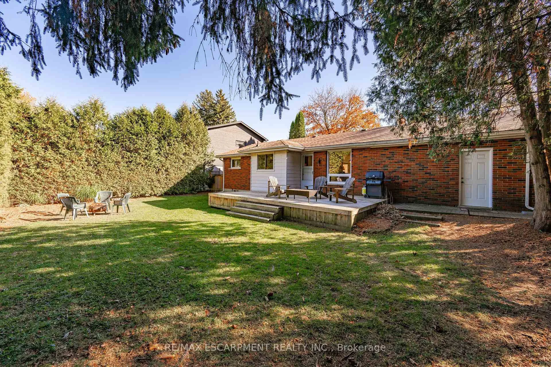 Photo 32 of 375 Clarendon Drive, Hamilton, Ancaster — HOMEH
