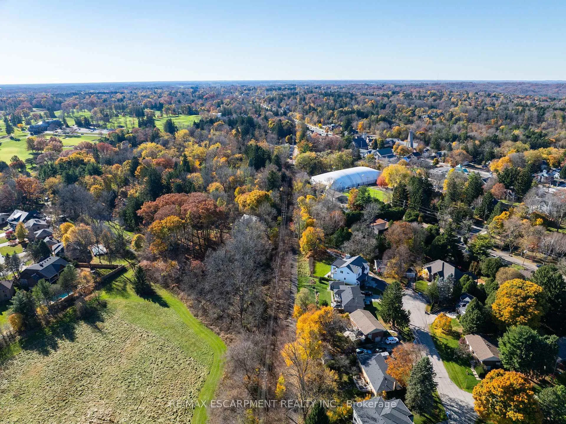 Photo 42 of 375 Clarendon Drive, Hamilton, Ancaster — HOMEH