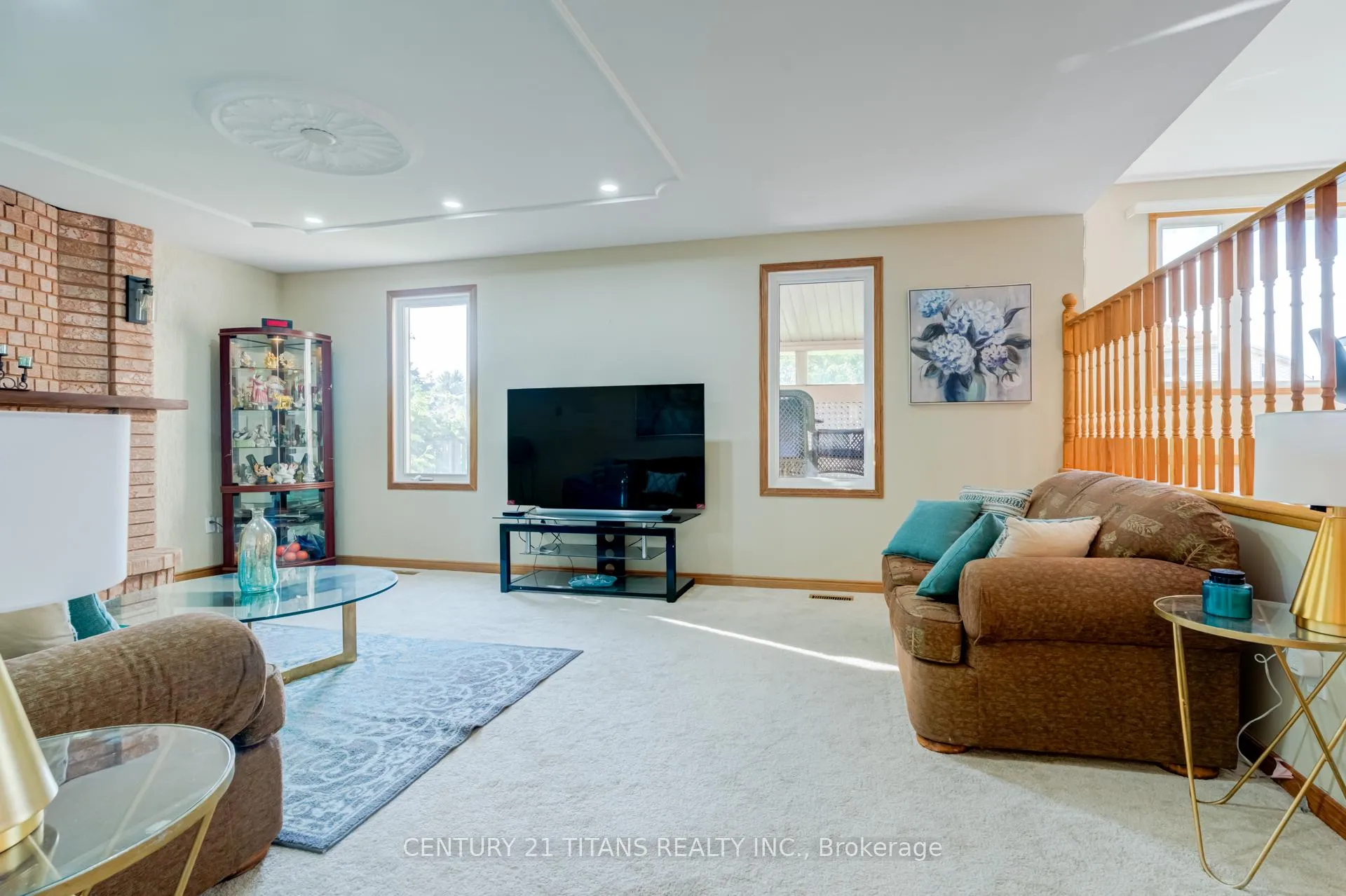 Photo 8 of 71 Kingswood Drive, Clarington, Courtice — HOMEH
