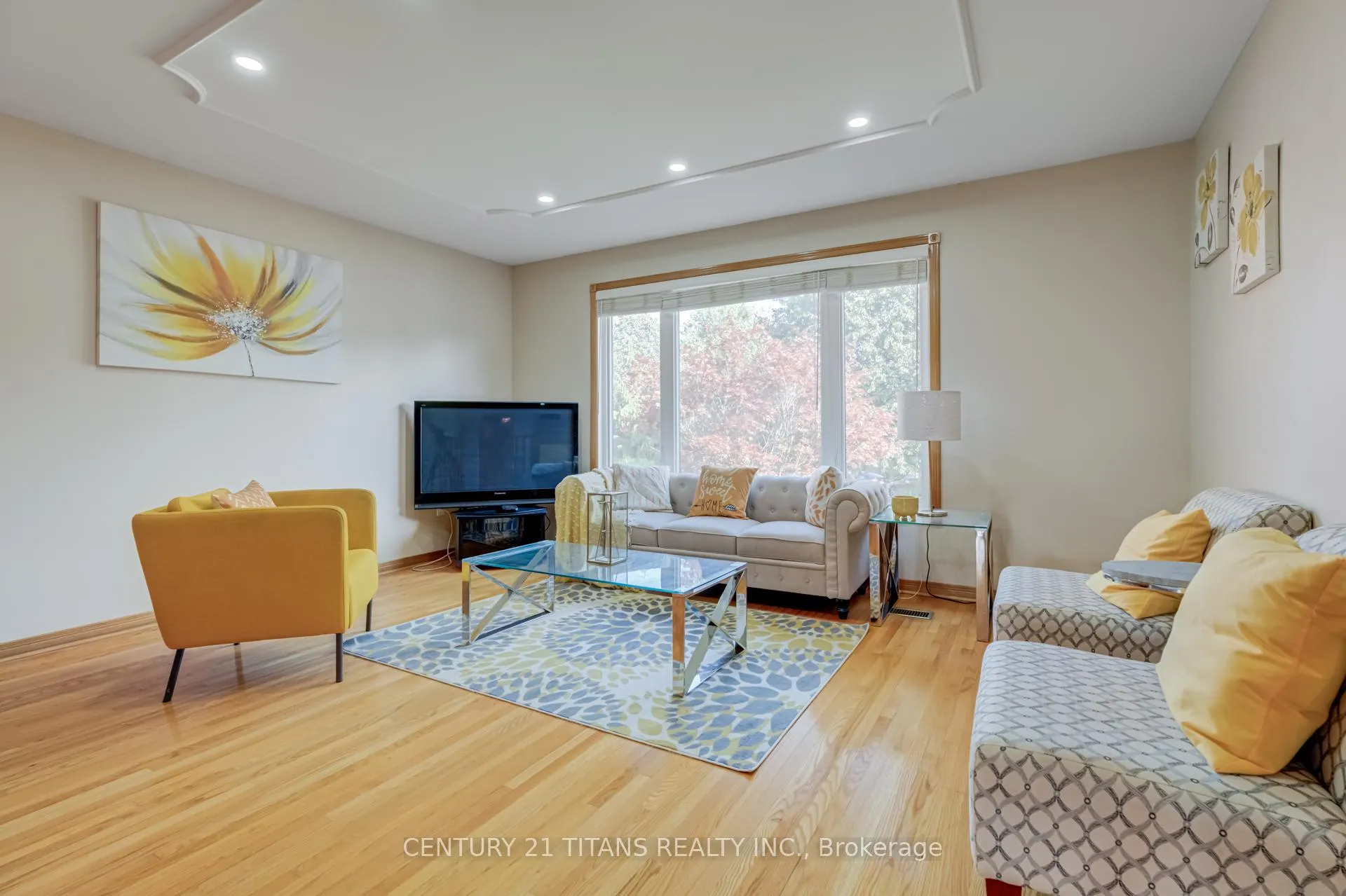 Photo 12 of 71 Kingswood Drive, Clarington, Courtice — HOMEH