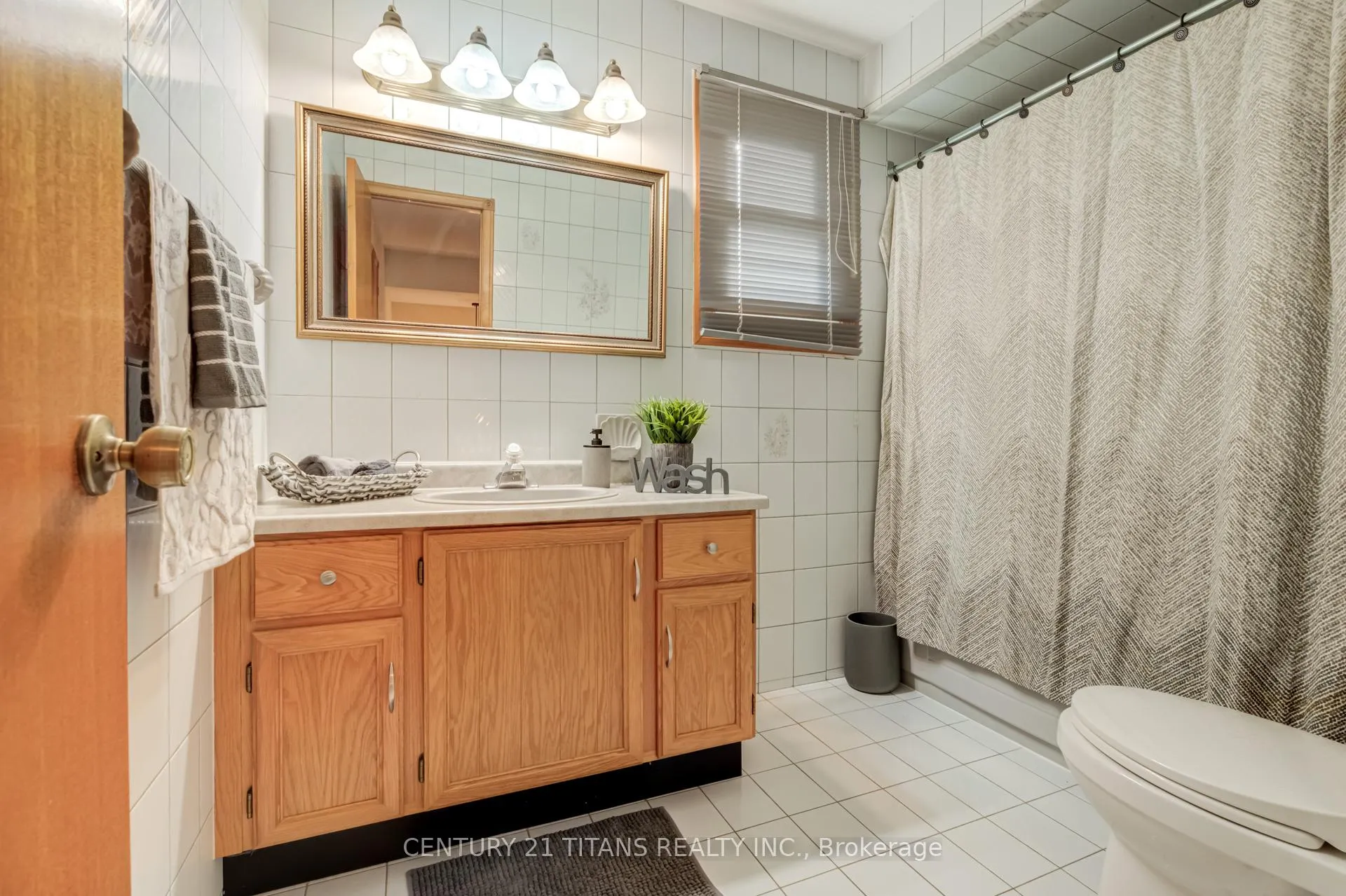 Photo 31 of 71 Kingswood Drive, Clarington, Courtice — HOMEH