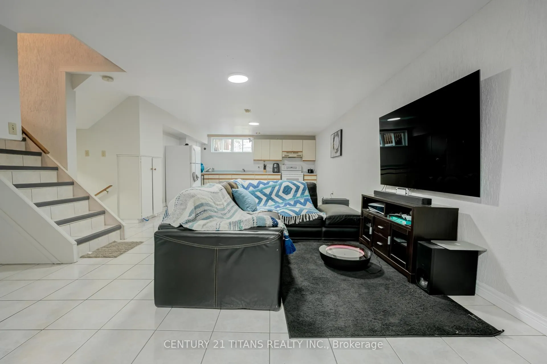 Photo 34 of 71 Kingswood Drive, Clarington, Courtice — HOMEH