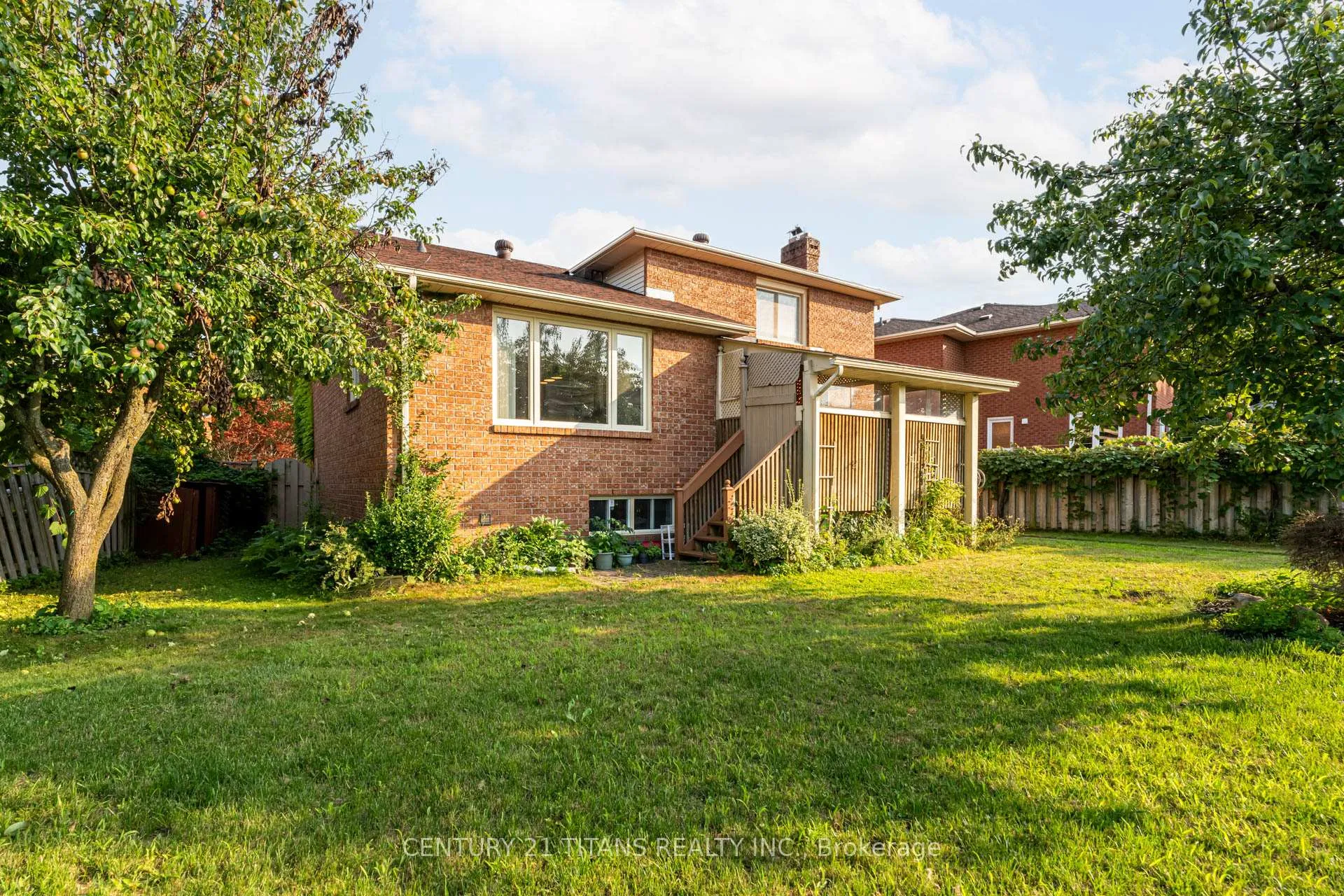 Photo 45 of 71 Kingswood Drive, Clarington, Courtice — HOMEH
