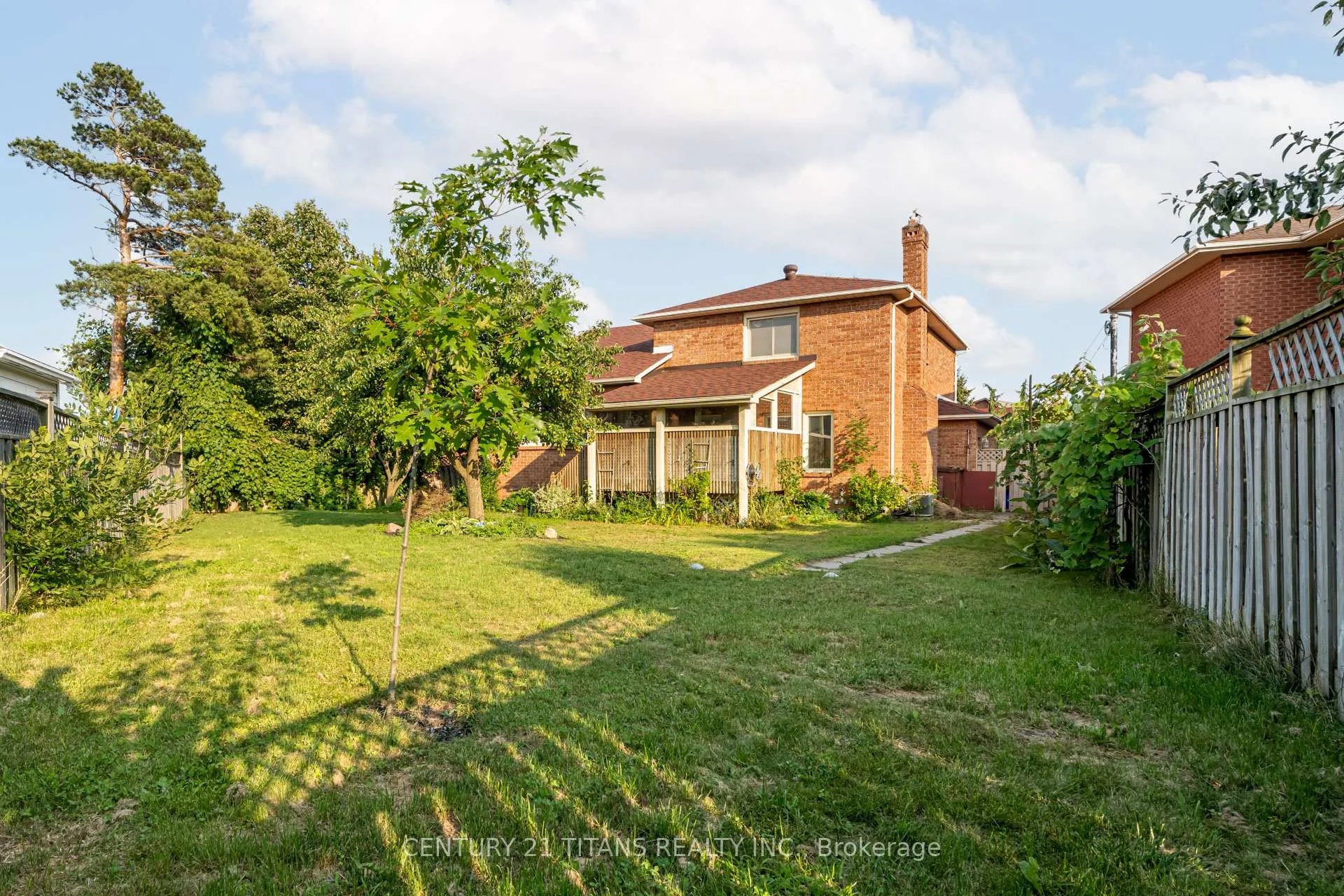 Photo 46 of 71 Kingswood Drive, Clarington, Courtice — HOMEH