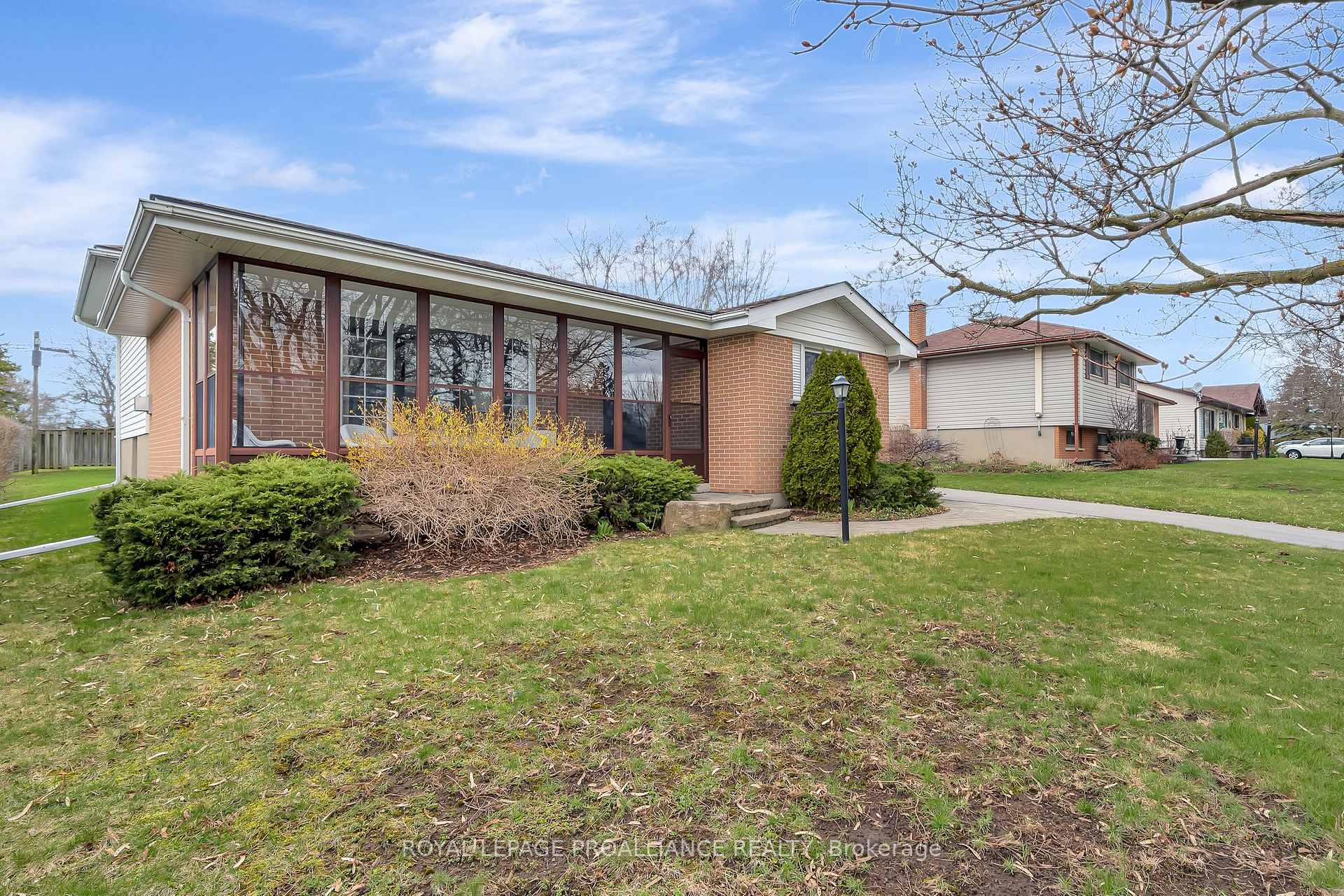 Photo 3 of 96 Jackson Avenue, Belleville, Belleville Ward — HOMEH