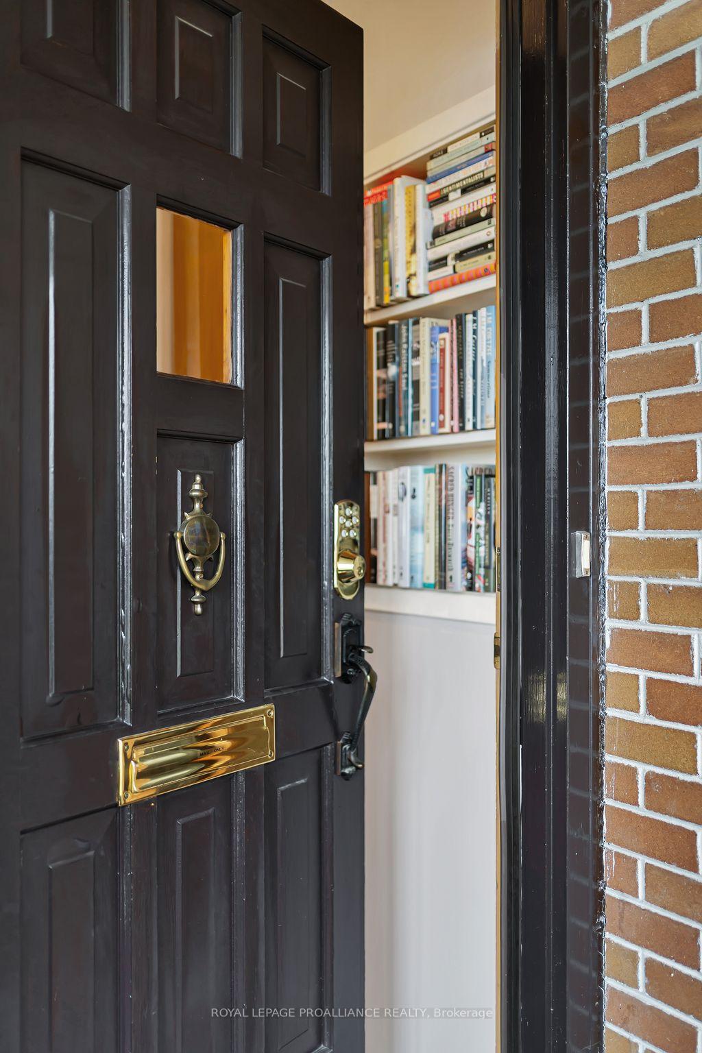 Photo 8 of 96 Jackson Avenue, Belleville, Belleville Ward — HOMEH