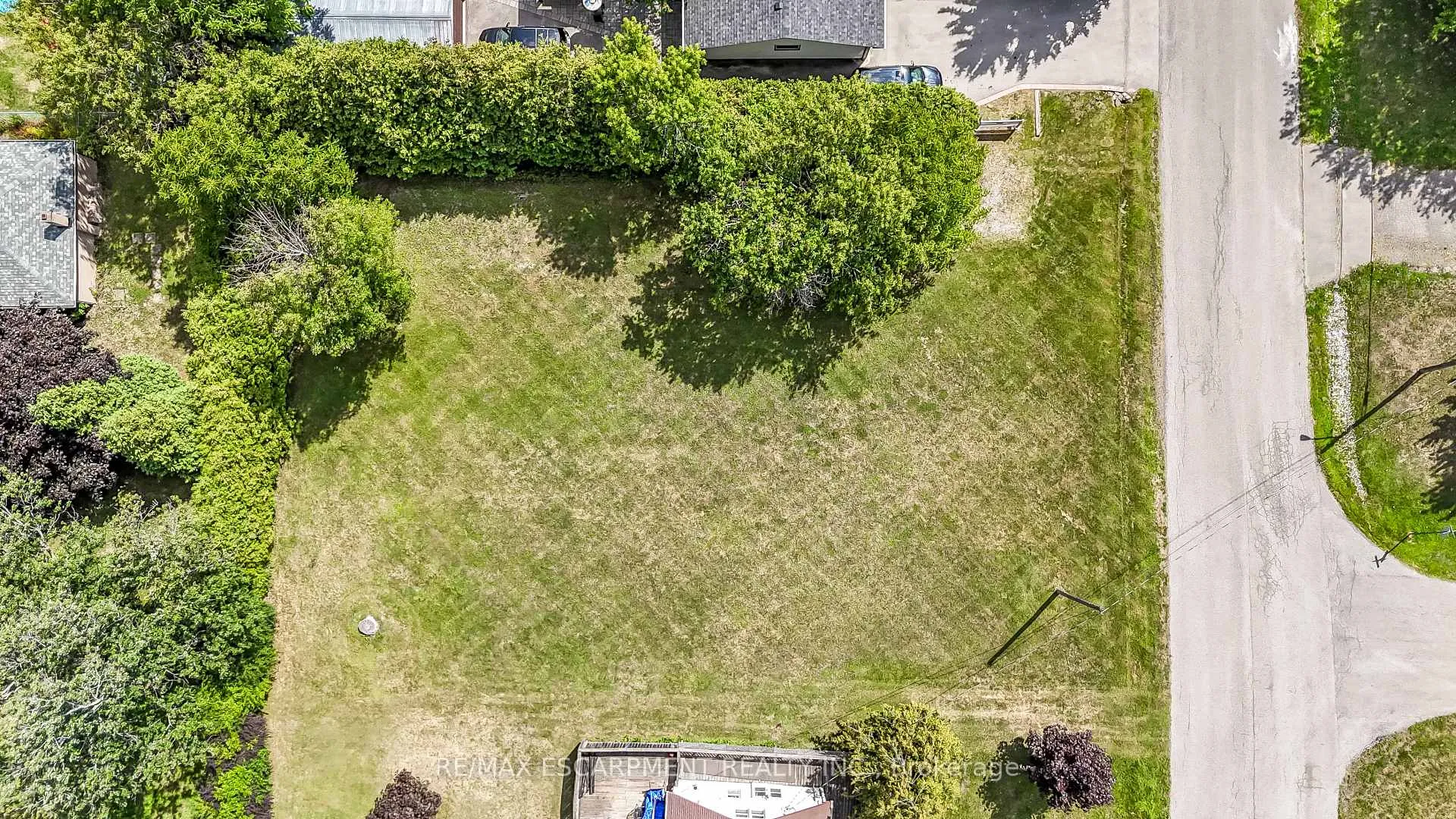 Photo 7 of 29 Fleming Avenue, Hamilton, Dundas — HOMEH