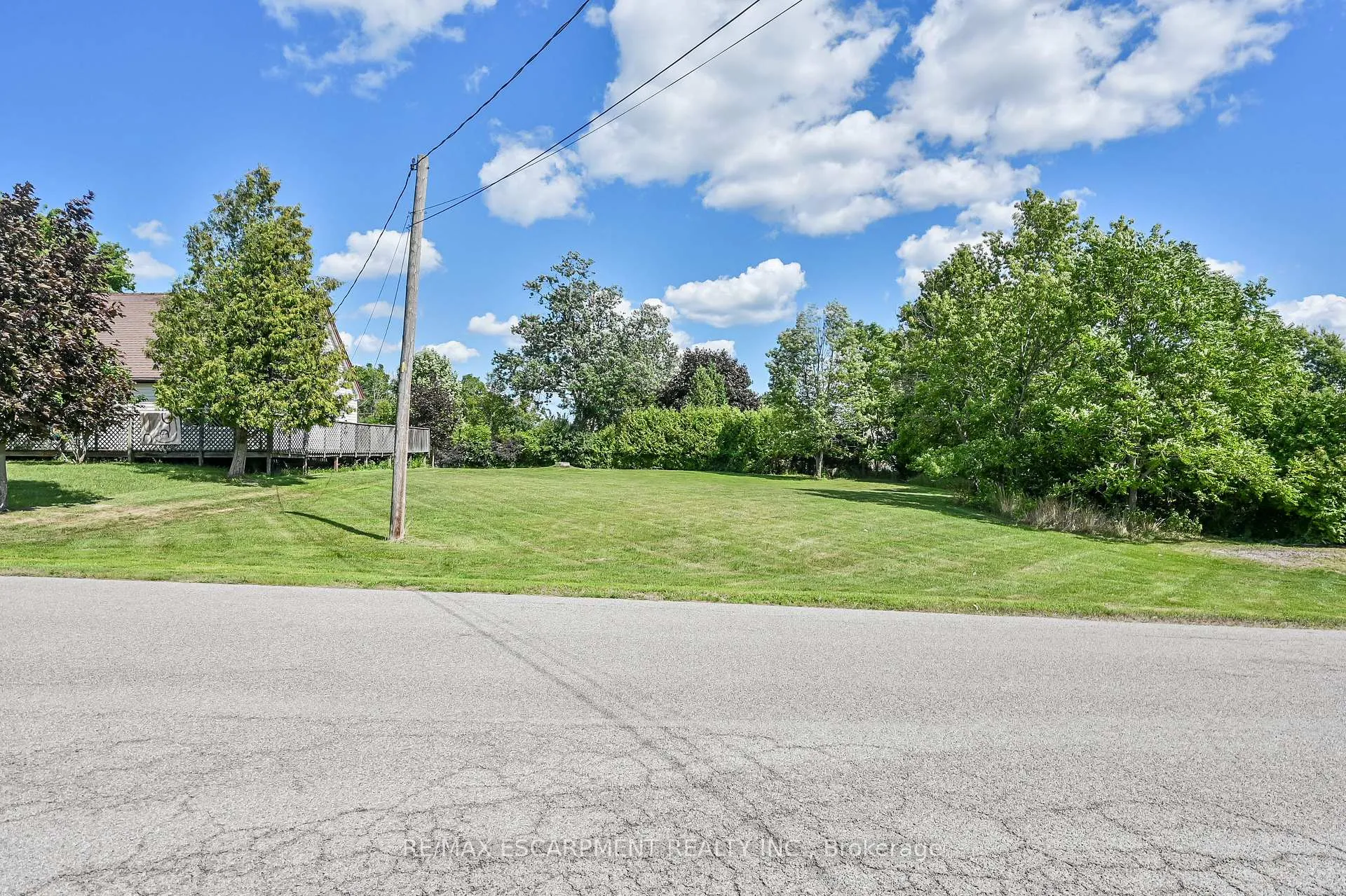 Photo 9 of 29 Fleming Avenue, Hamilton, Dundas — HOMEH