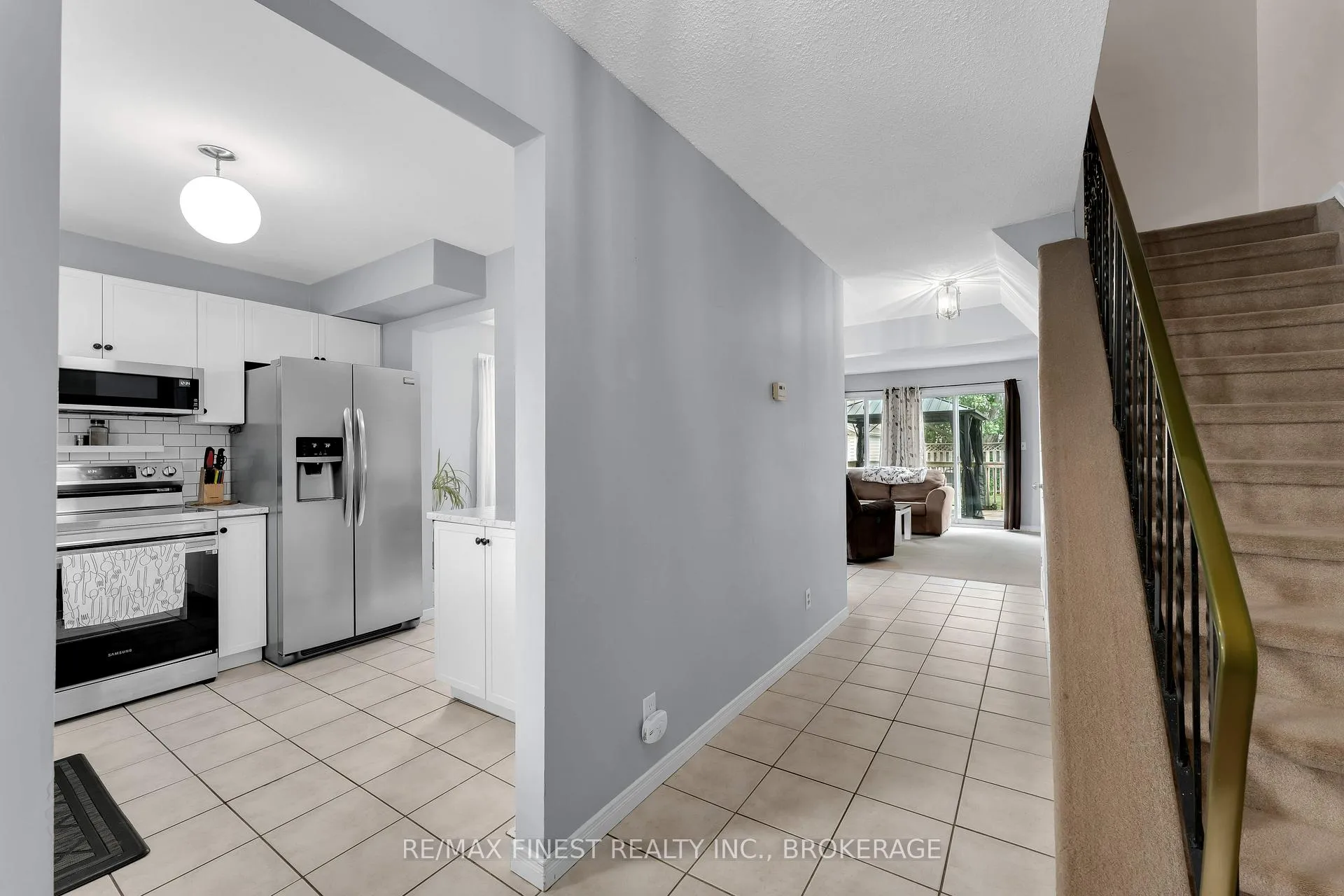 Photo 5 of 869 Larchwood Crescent, Kingston, City Northwest — HOMEH