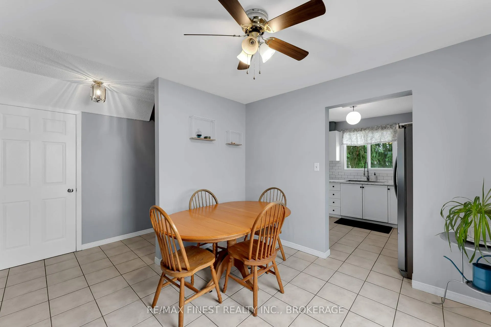 Photo 6 of 869 Larchwood Crescent, Kingston, City Northwest — HOMEH