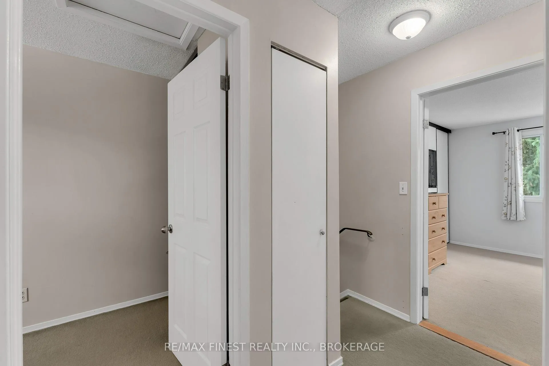 Photo 15 of 869 Larchwood Crescent, Kingston, City Northwest — HOMEH