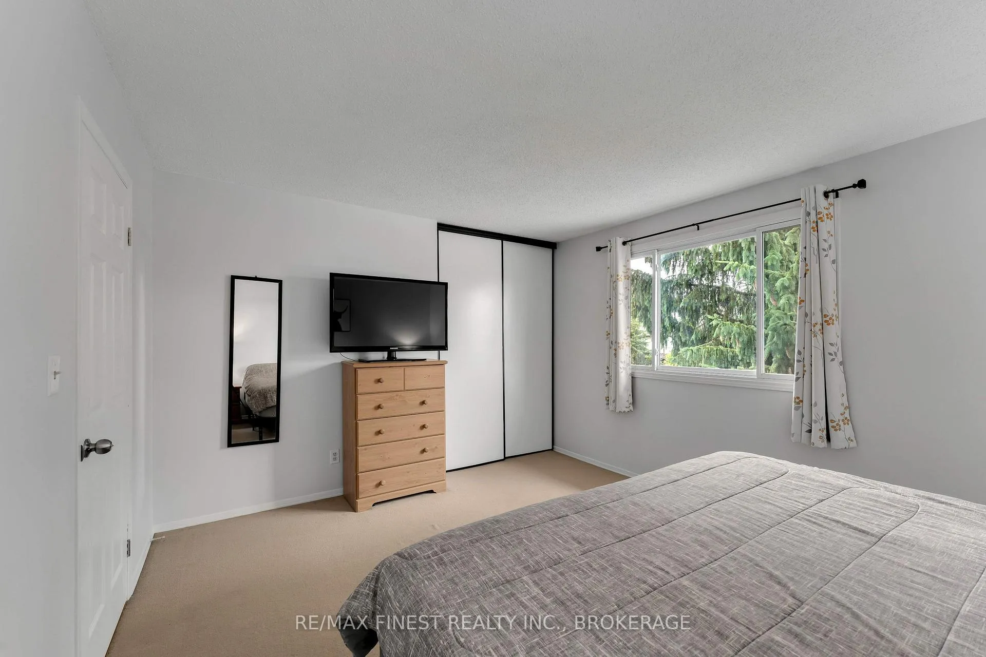 Photo 18 of 869 Larchwood Crescent, Kingston, City Northwest — HOMEH